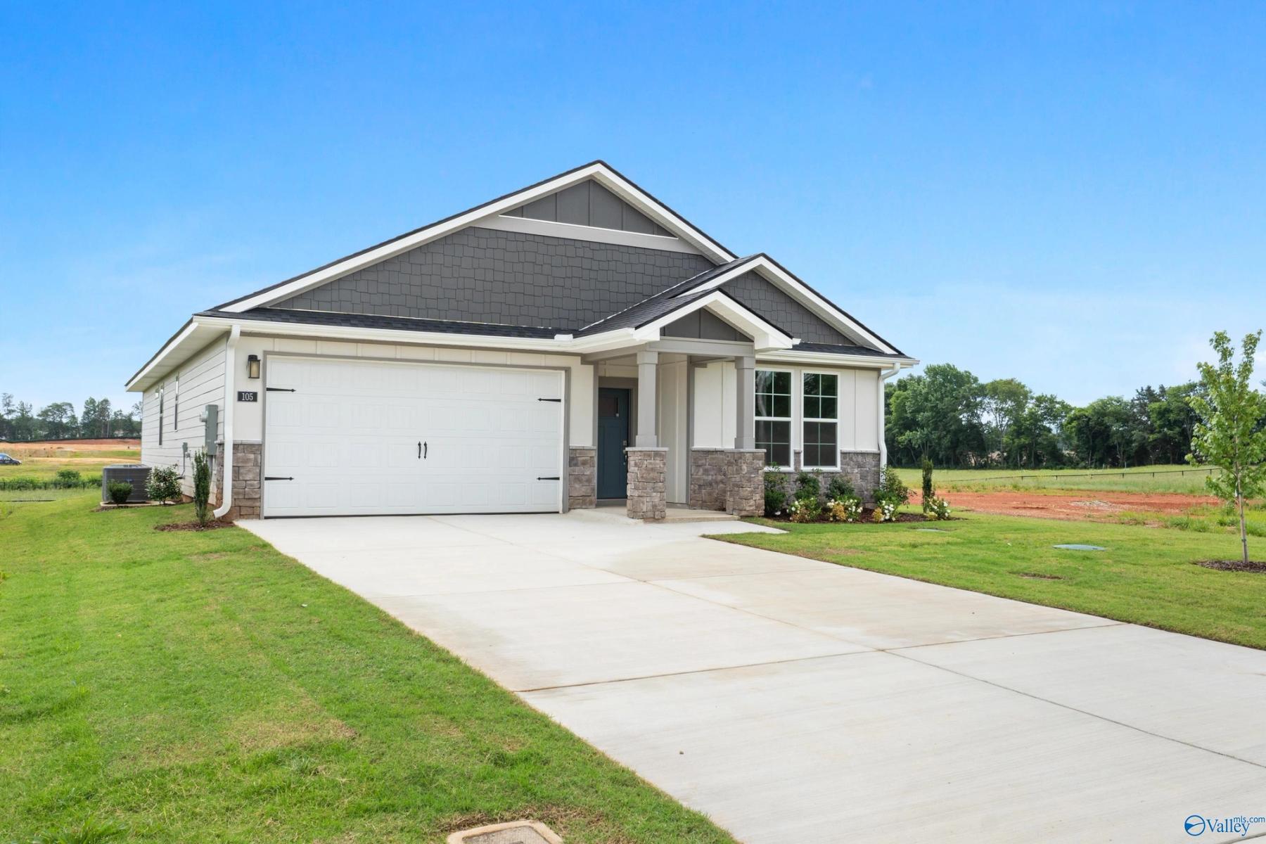 Image 2 of Davidson Homes' New Home at 105 Starview Court