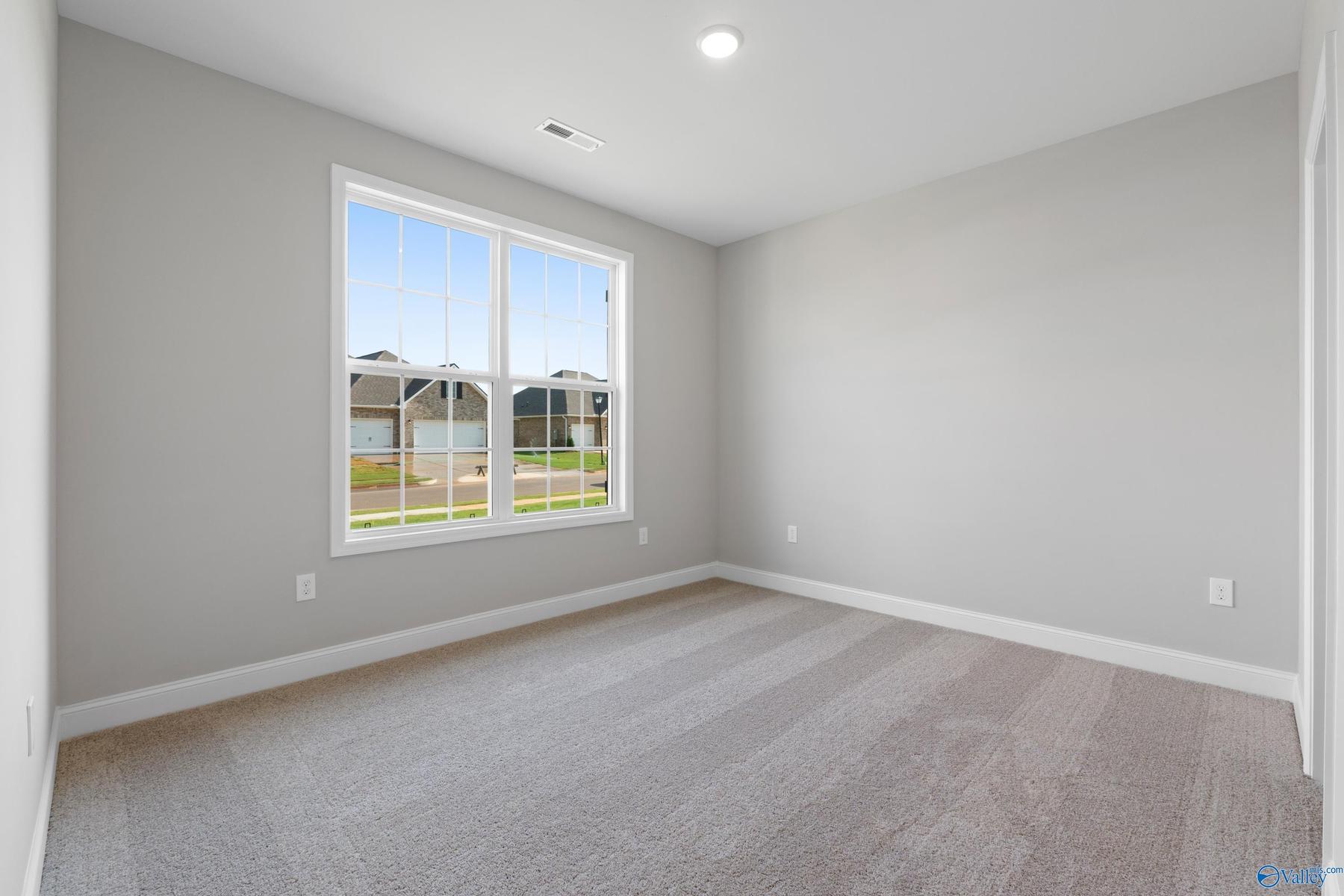 Image 15 of Davidson Homes' New Home at 209 Kendall Farms Boulevard
