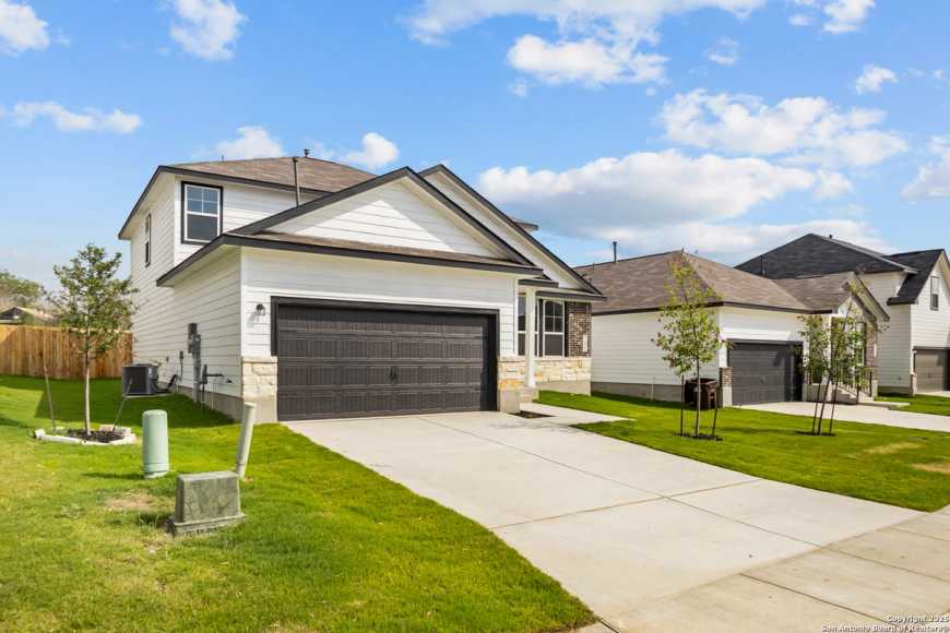 Image 2 of Davidson Homes' New Home at 3421 Meteor Night