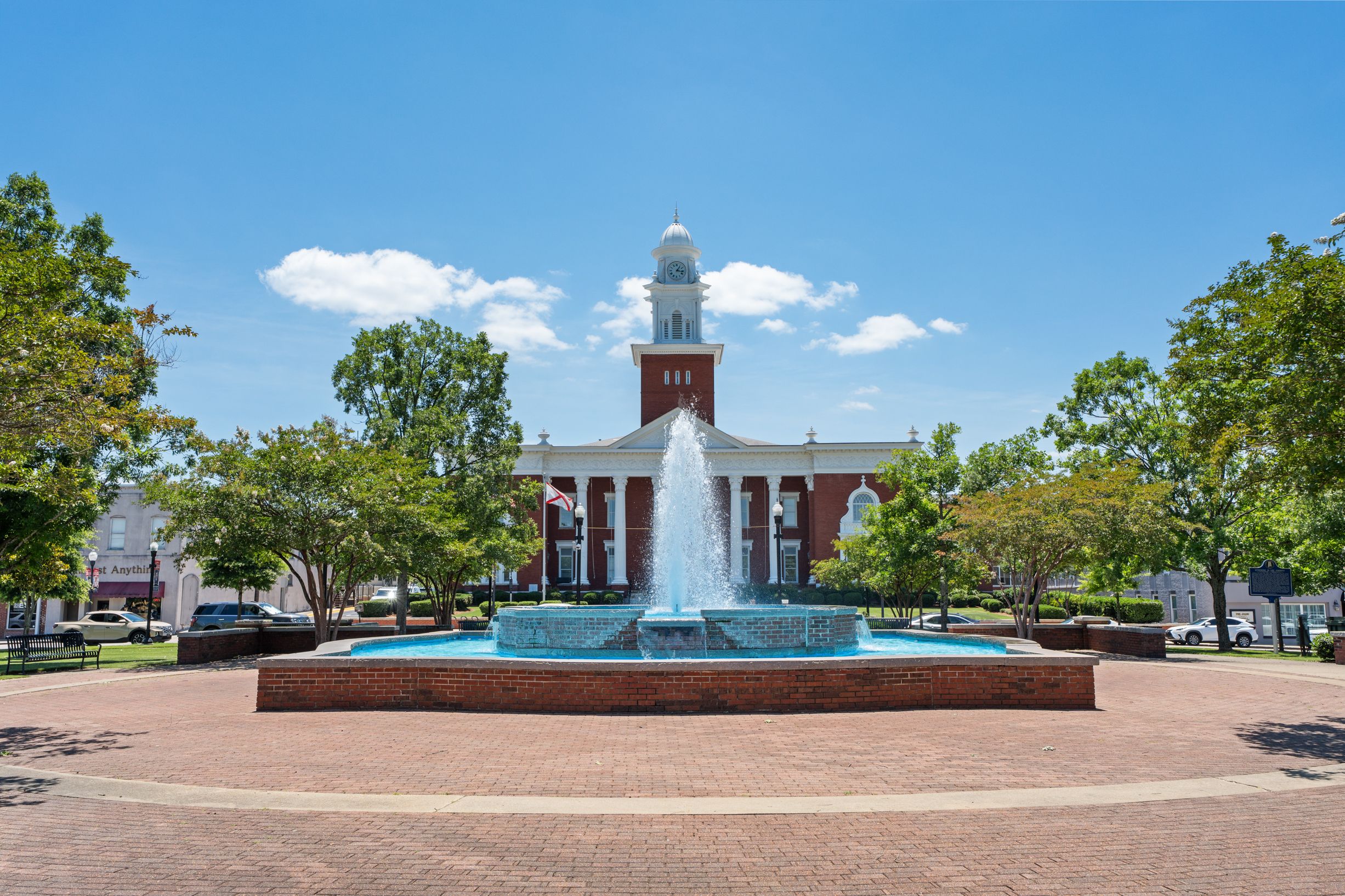 Historic Lee County Courthouse and fountain in downtown Auburn, Alabama, near the Links Crossing community.