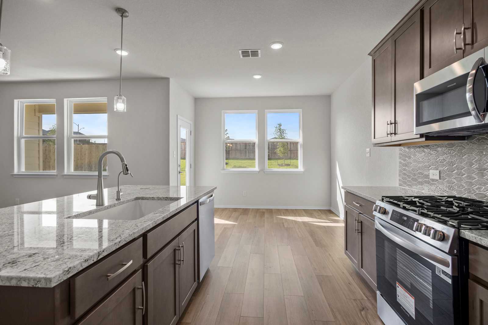 Image 10 of Davidson Homes' New Home at 1404 Centerline Dr