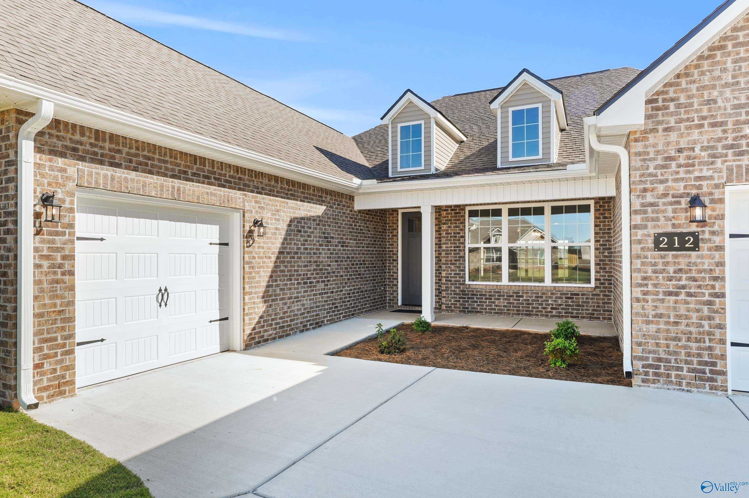 Image 5 of Davidson Homes' New Home at 212 Kendall Farms Boulevard