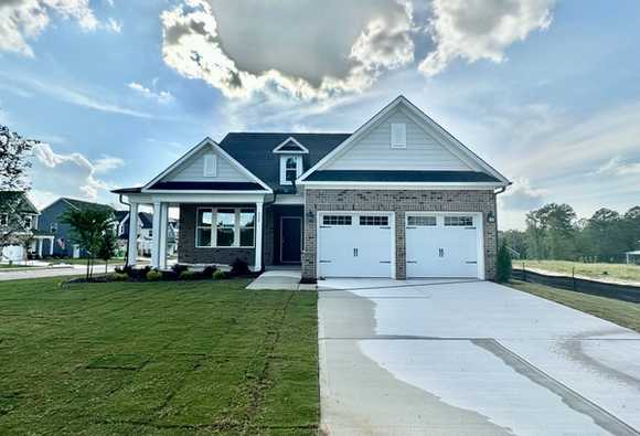 Exterior view of Davidson Homes' New Home at 332 Pond Overlook Court