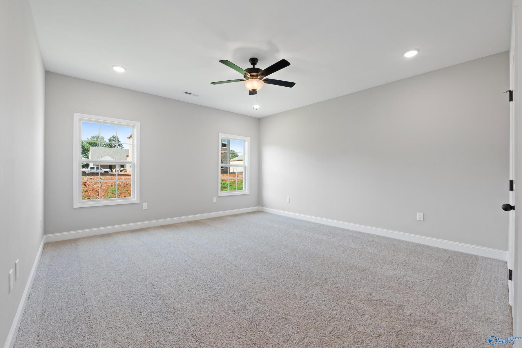Image 21 of Davidson Homes' New Home at 209 Kendall Farms Boulevard