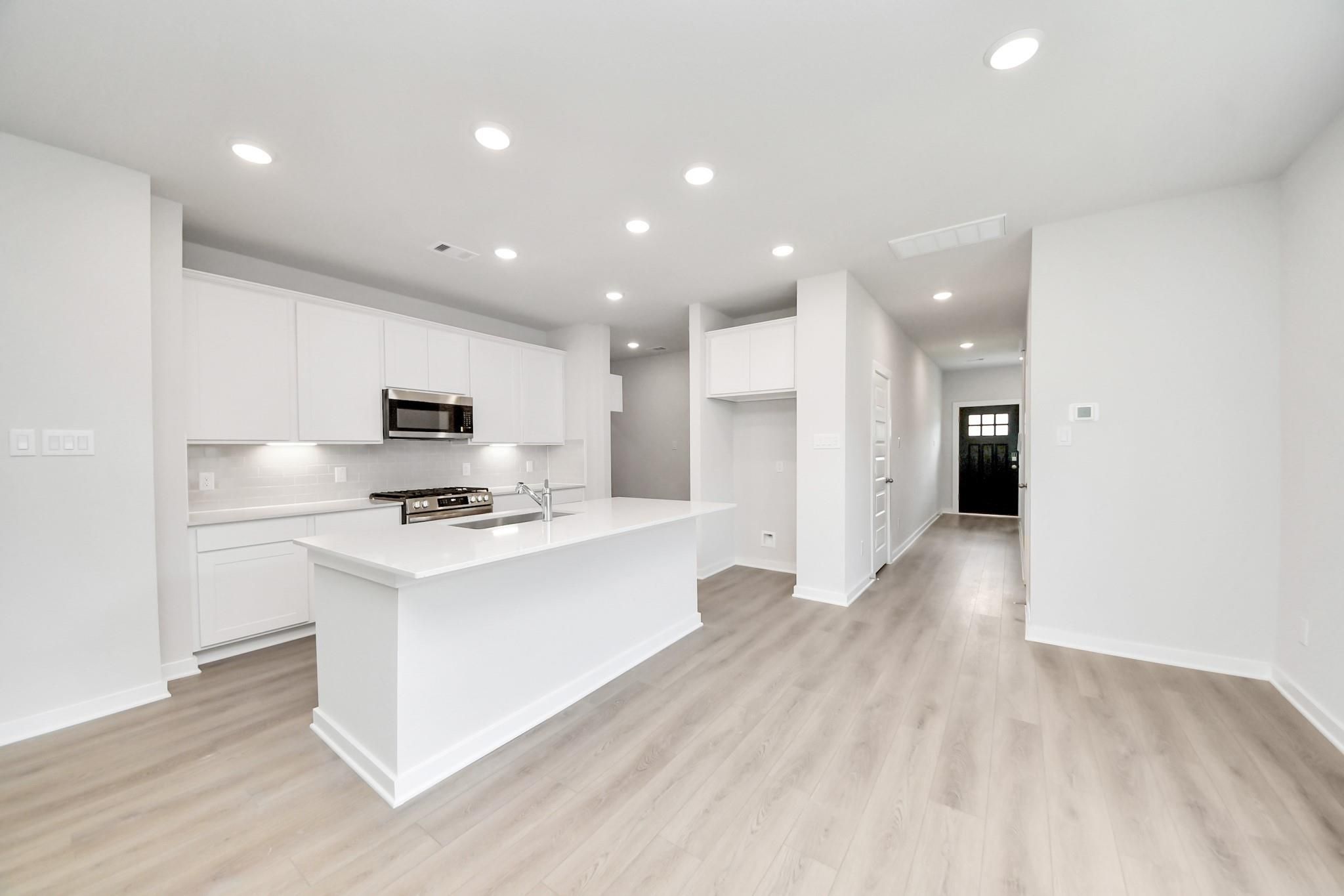 Image 4 of Davidson Homes' New Home at 120 West Canopy Crossing Circle