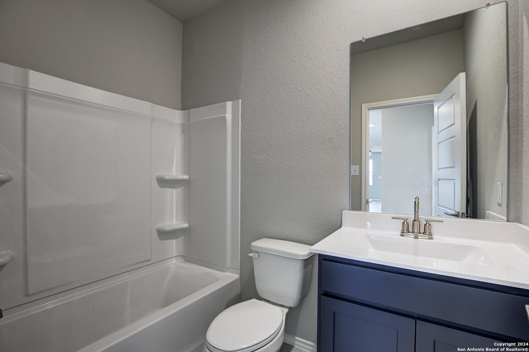 Image 16 of Davidson Homes' New Home at 2507 Dry Moss Way
