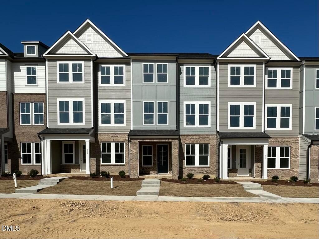Exterior view of Davidson Homes' New Home at 604 Thatch Lane