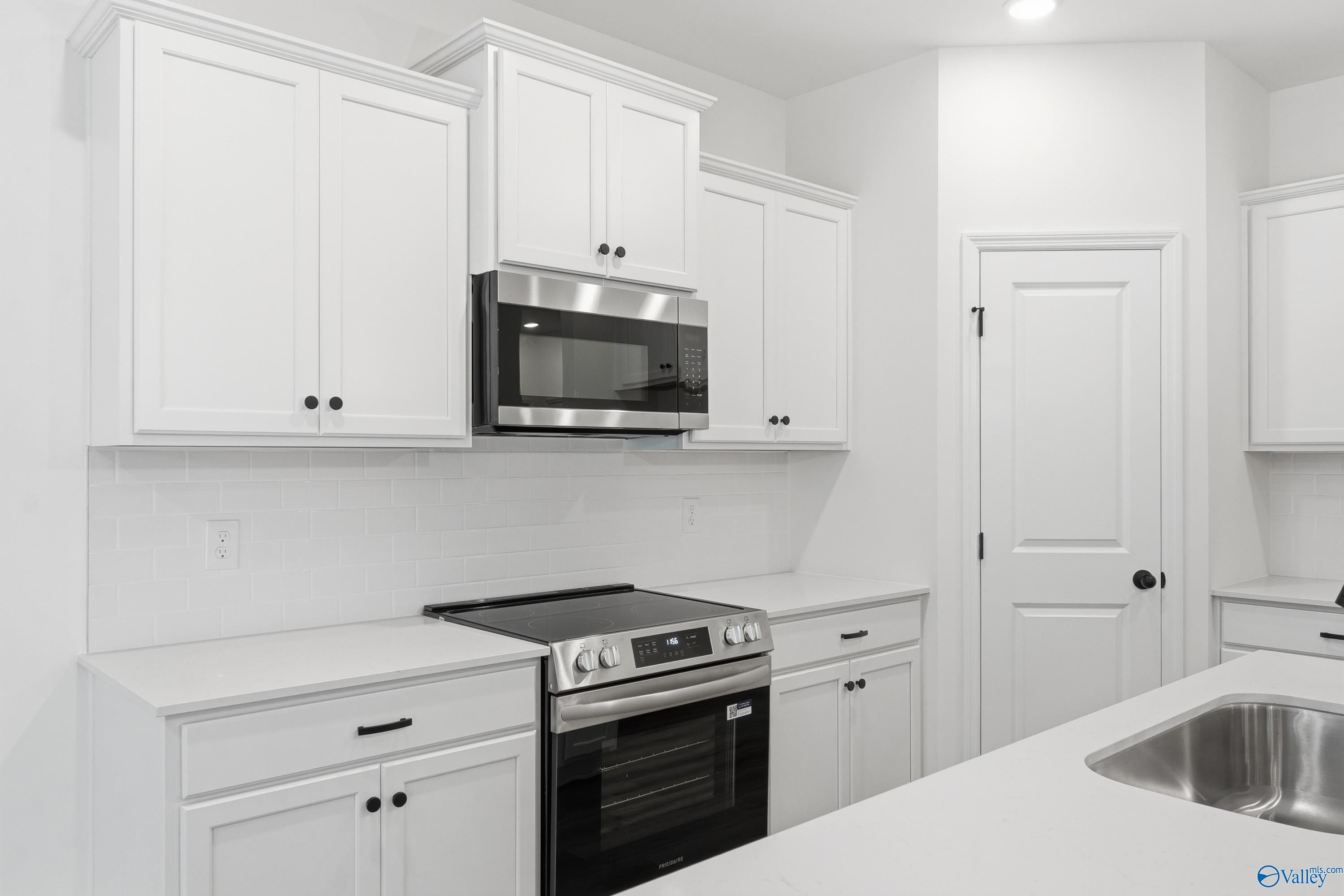 Image 2 of Davidson Homes' New Home at 349 Overland Pass