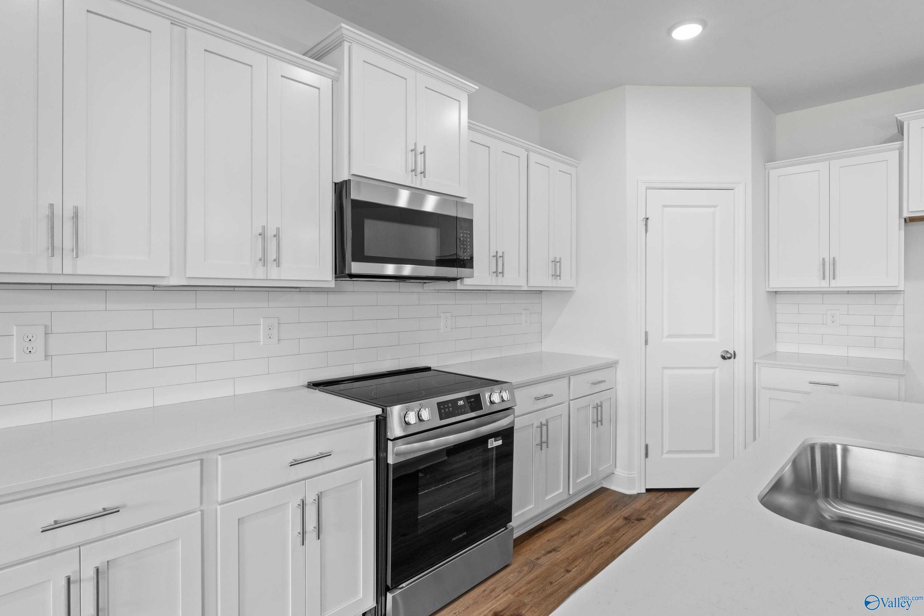 Image 12 of Davidson Homes' New Home at 214 White Horse Way