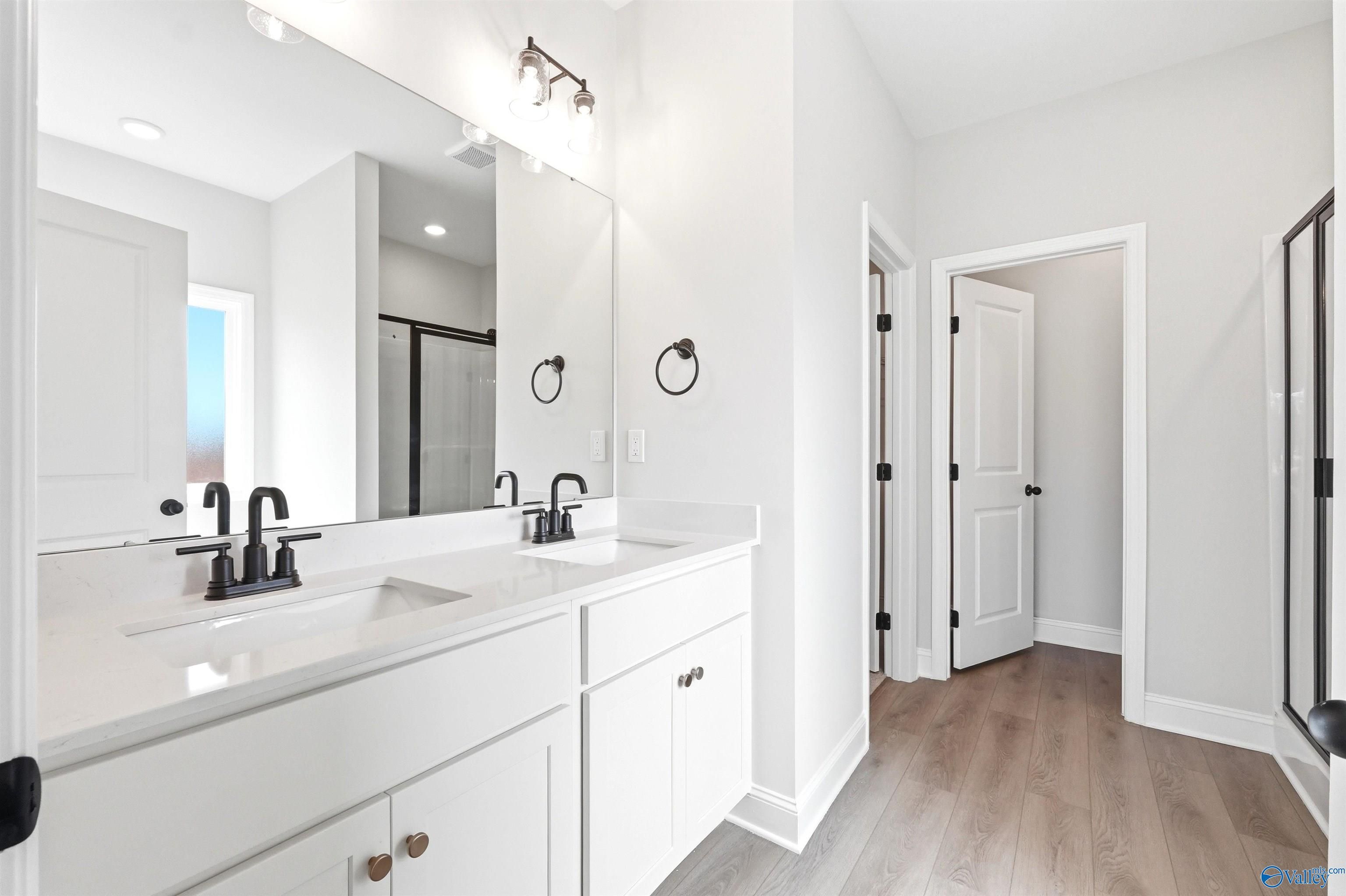 Image 3 of Davidson Homes' New Home at 121 Berry Cove Avenue