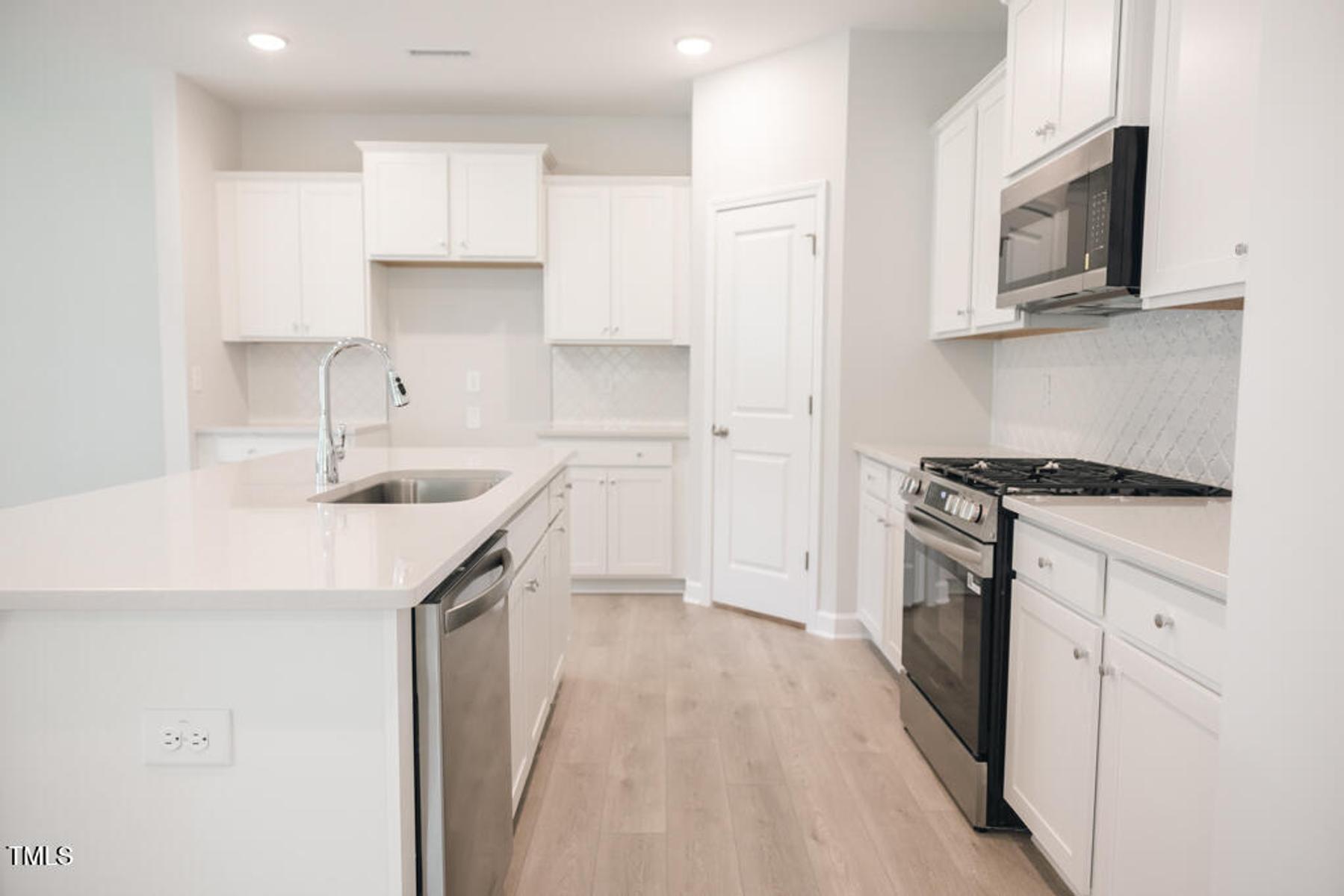 Image 9 of Davidson Homes' New Home at 277 Gregory Village Drive