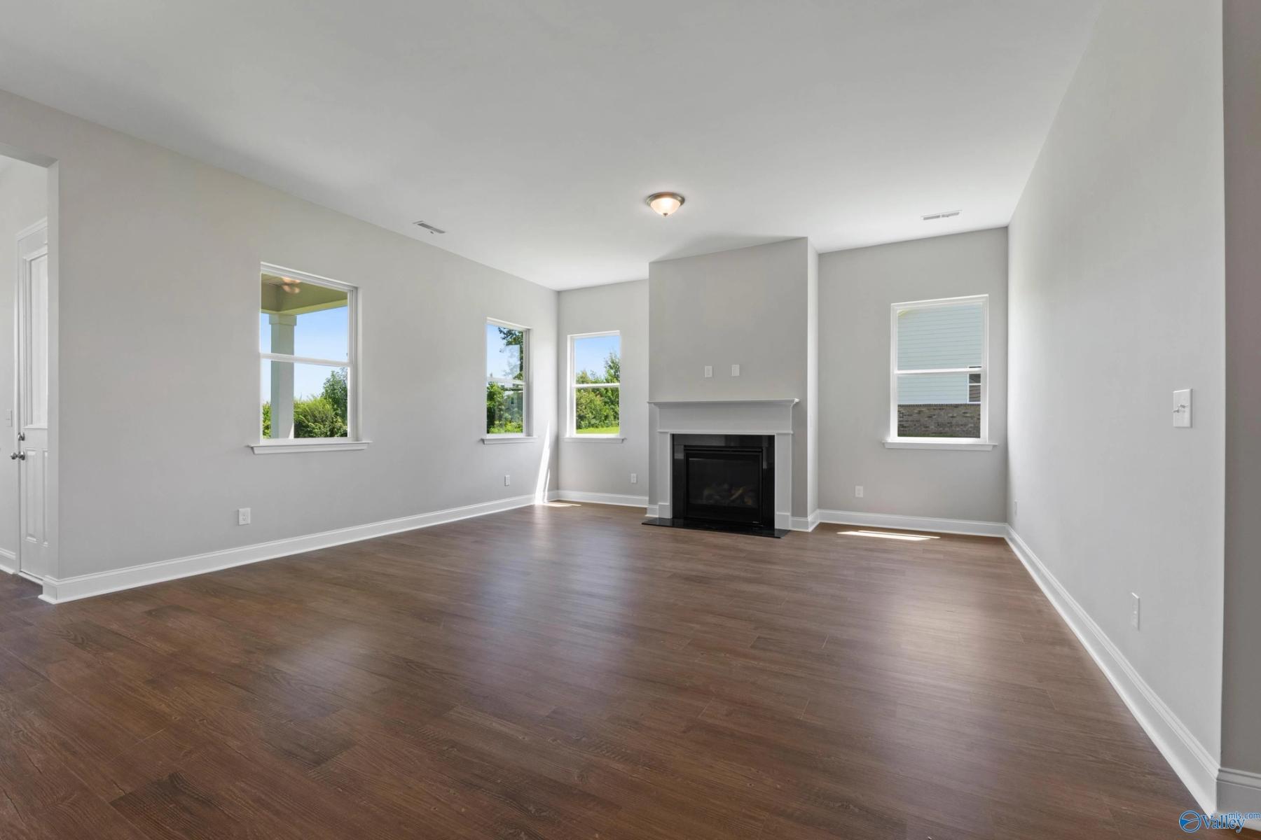 Image 12 of Davidson Homes' New Home at 205 Applewood Ct