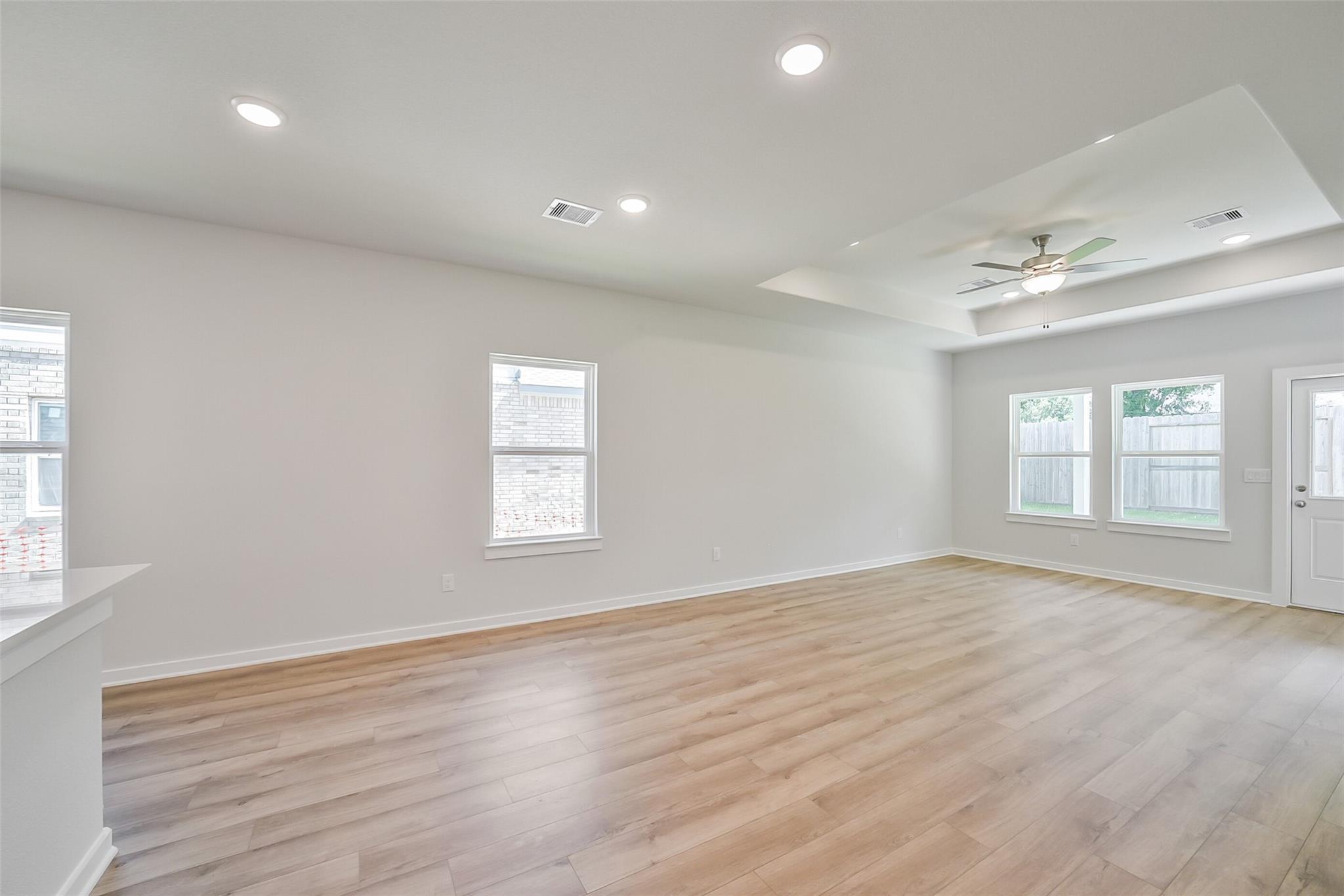Image 15 of Davidson Homes' New Home at 240 Harlingen Drive