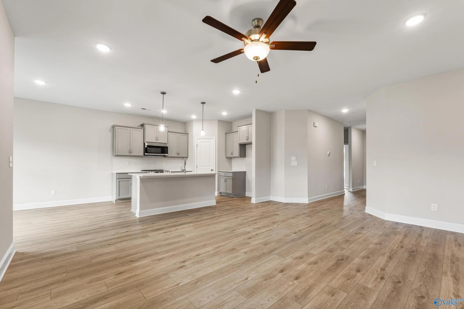 Image 9 of Davidson Homes' New Home at 179 River Pointe Drive