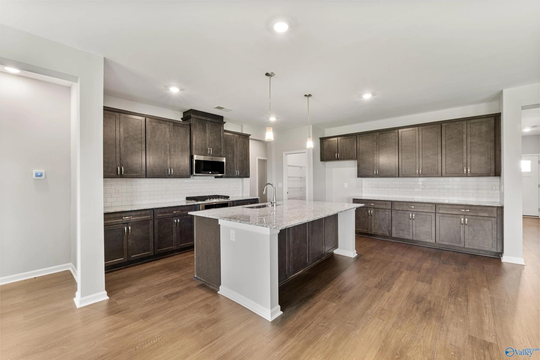 Image 5 of Davidson Homes' New Home at 207 Applewood Court