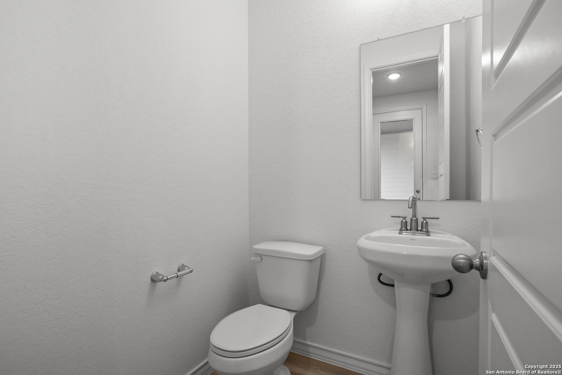 Image 21 of Davidson Homes' New Home at 222 Poe Parkway