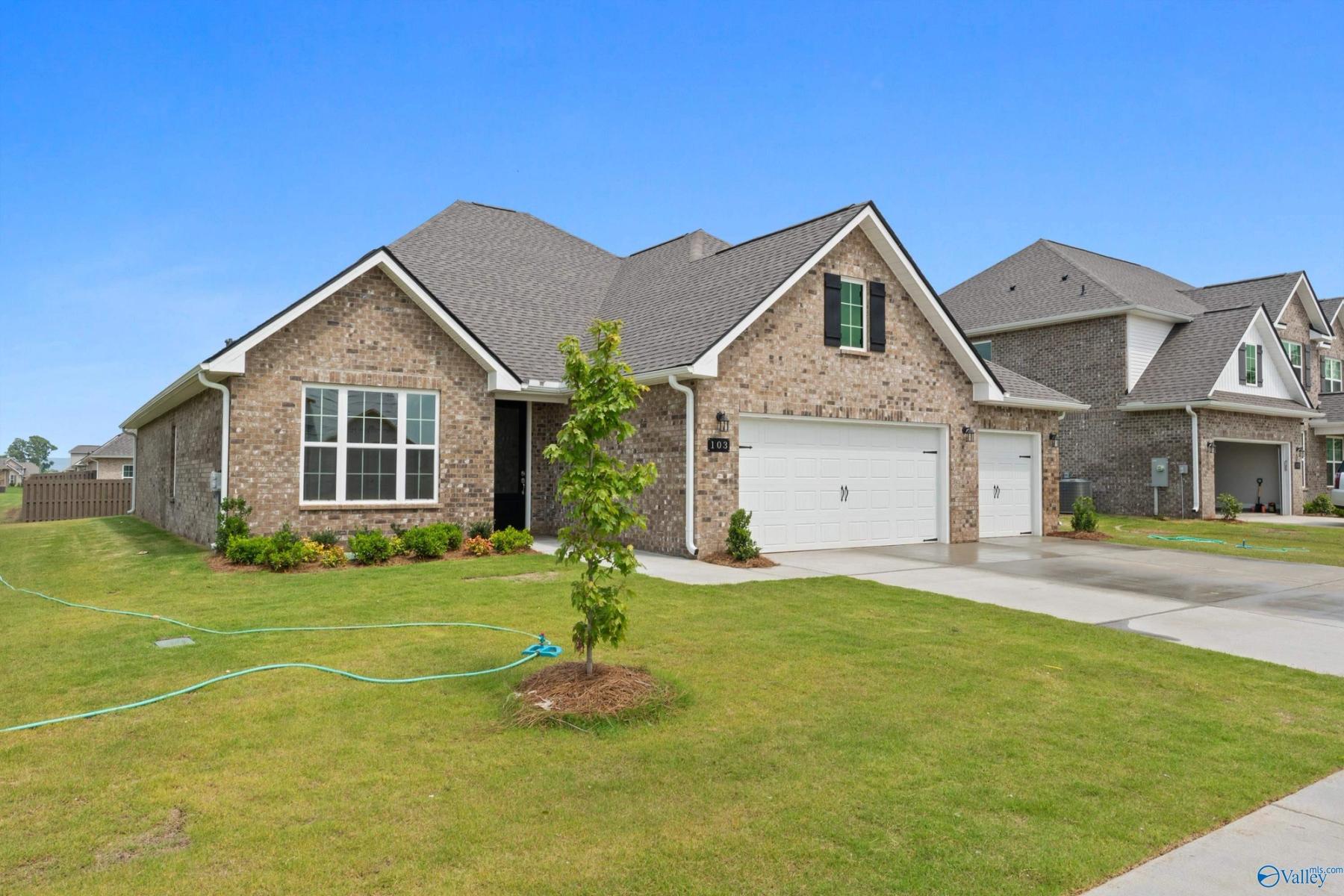 Image 5 of Davidson Homes' New Home at 103 Lucy Lynn Boulevard