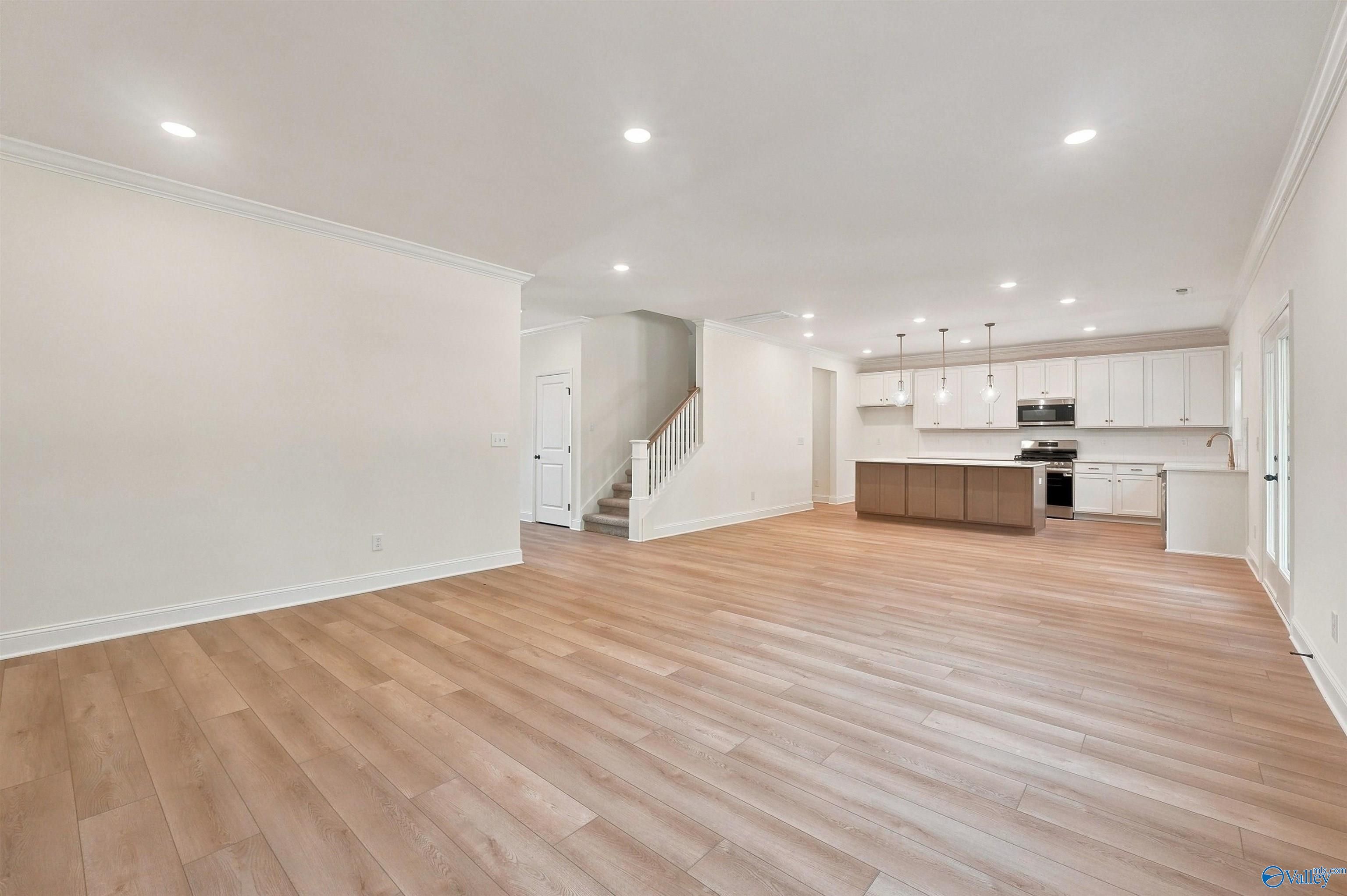 Image 7 of Davidson Homes' New Home at 345 Creek Grove Avenue