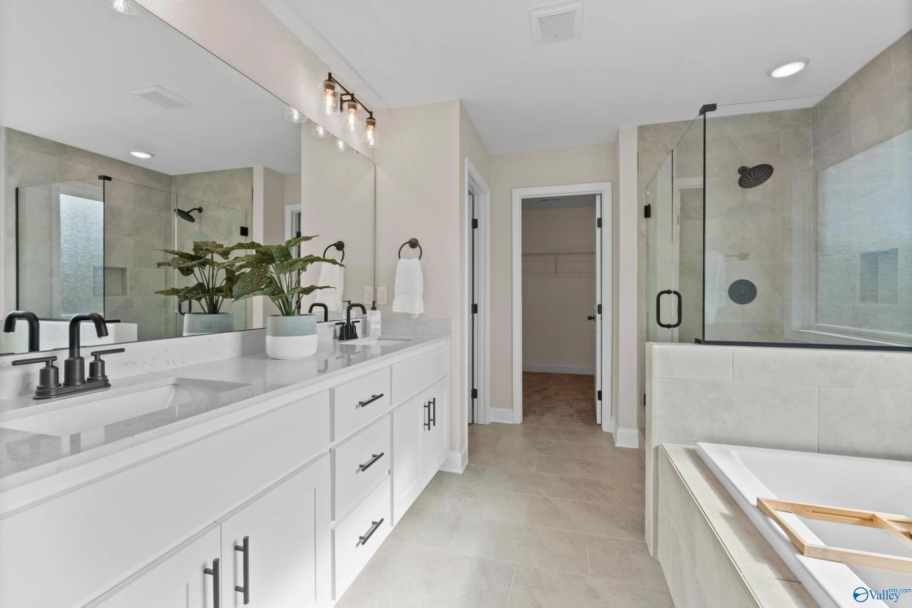 Image 31 of Davidson Homes' New Home at 215 Kendall Farms Boulevard