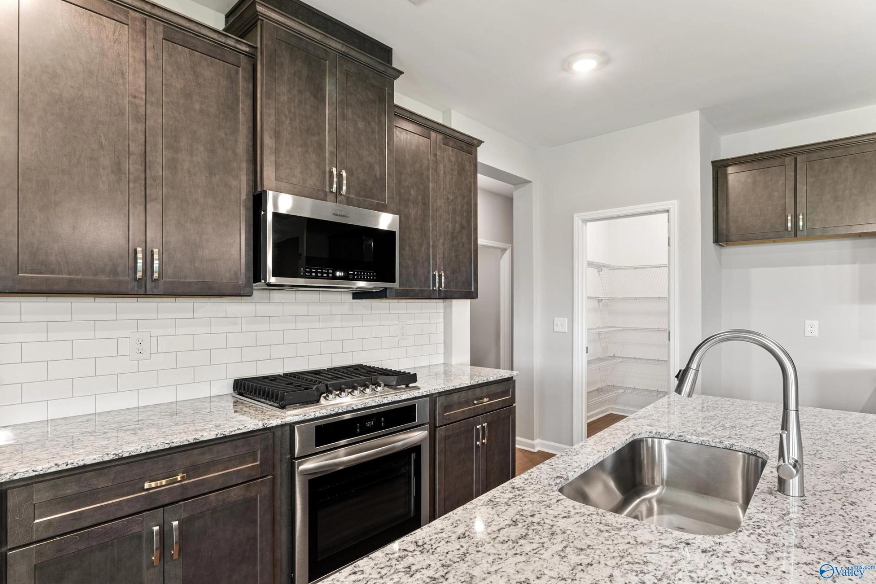 Image 6 of Davidson Homes' New Home at 207 Applewood Court