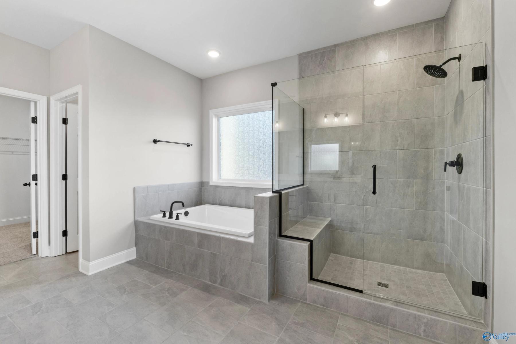 Image 9 of Davidson Homes' New Home at 107 Summer Creek Drive