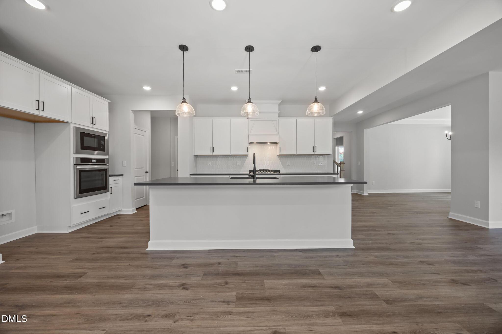 Image 4 of Davidson Homes' New Home at 909 Diana Victoria Court