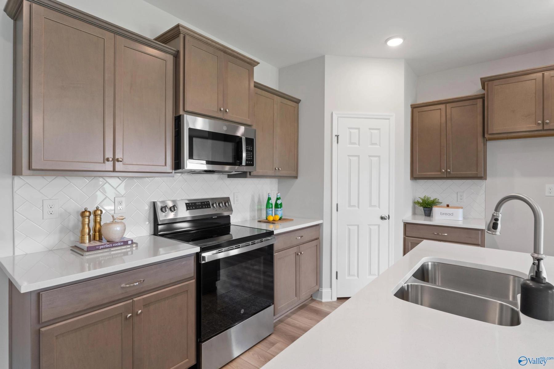 Image 6 of Davidson Homes' New Home at 146 Heritage Lakes Boulevard