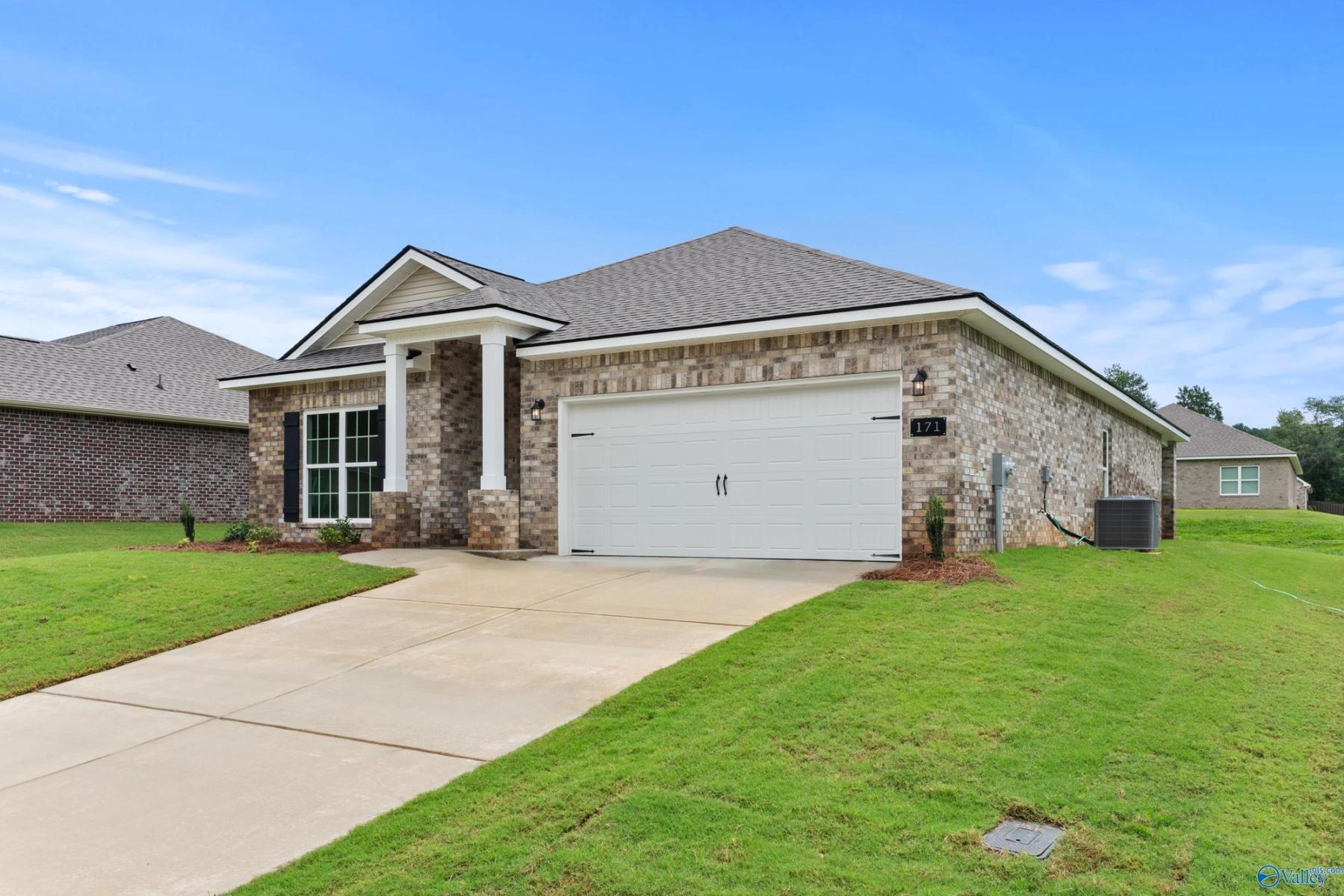 Image 3 of Davidson Homes' New Home at 171 River Pointe Drive