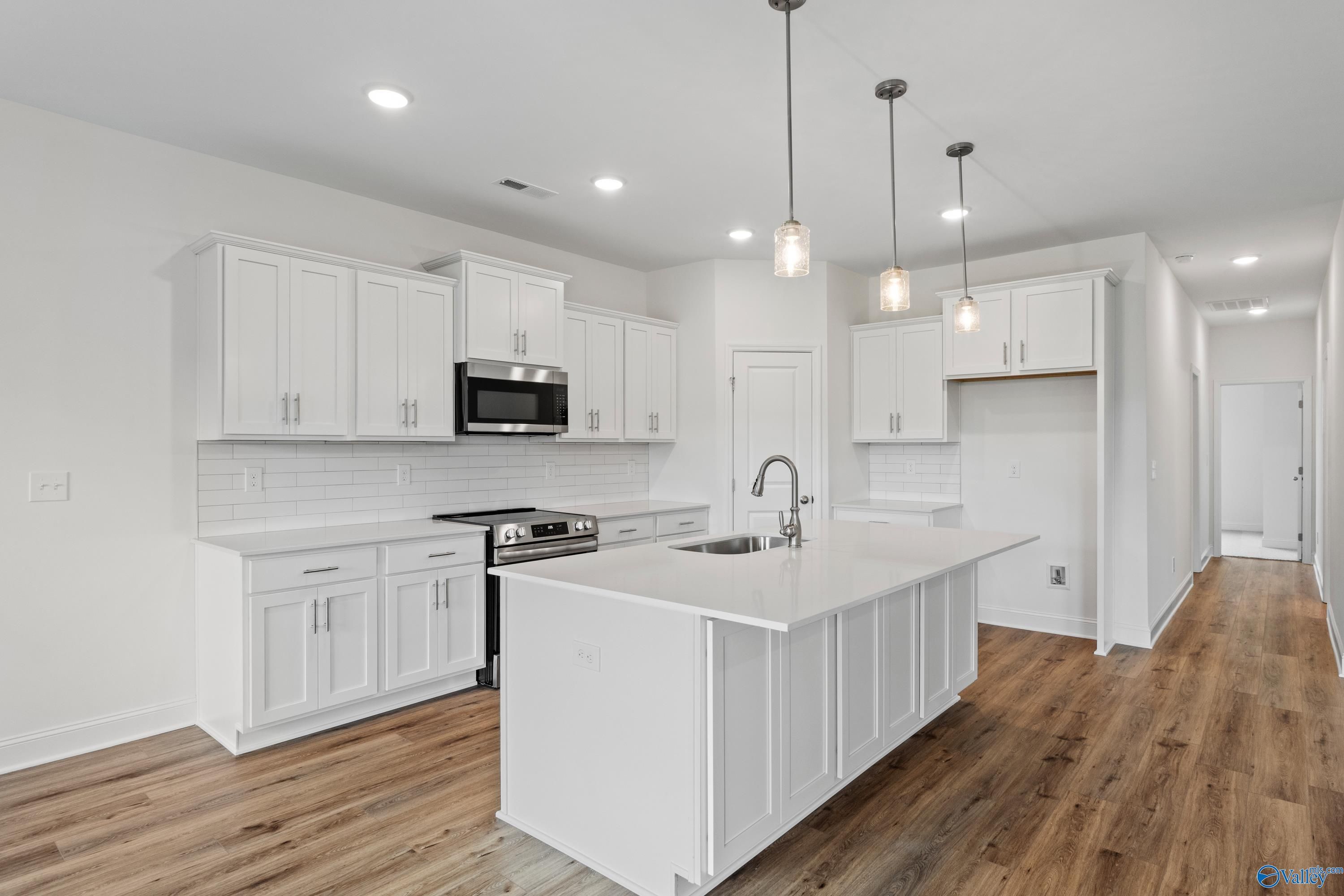 Image 2 of Davidson Homes' New Home at 214 White Horse Way