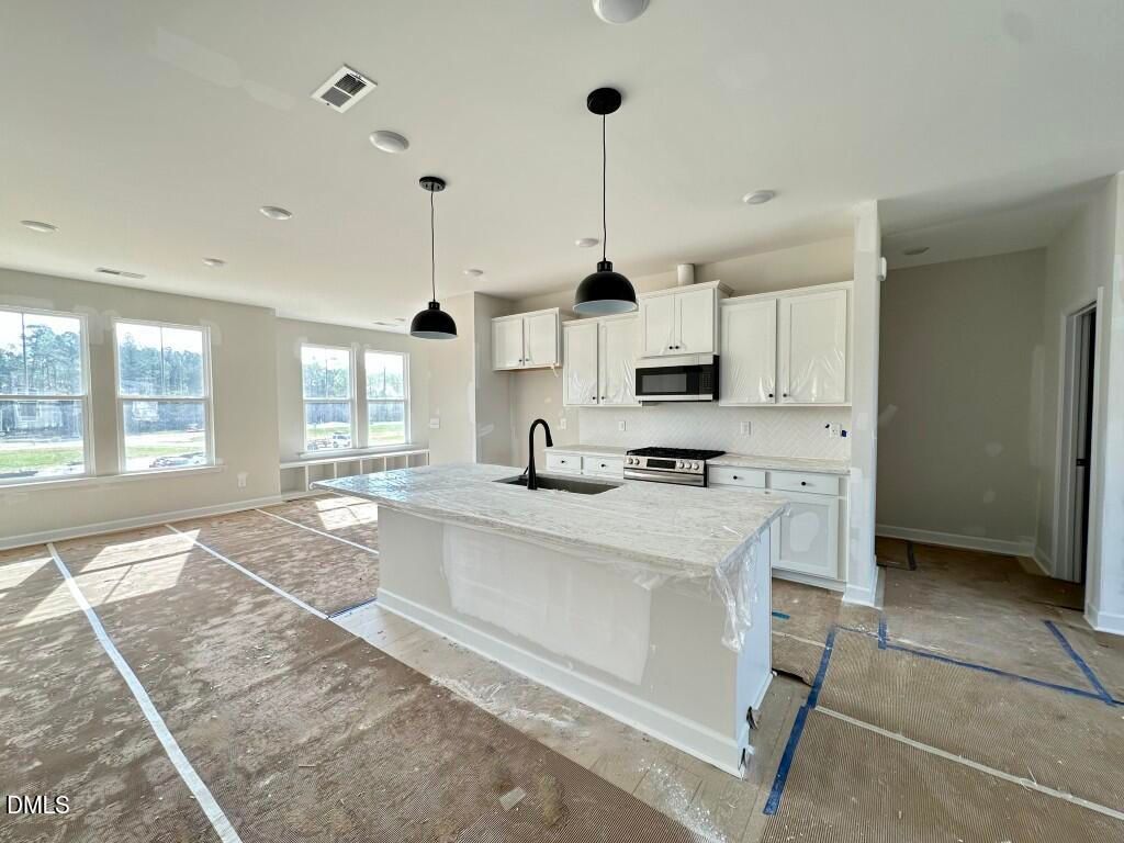 Image 7 of Davidson Homes' New Home at 608 Thatch Lane