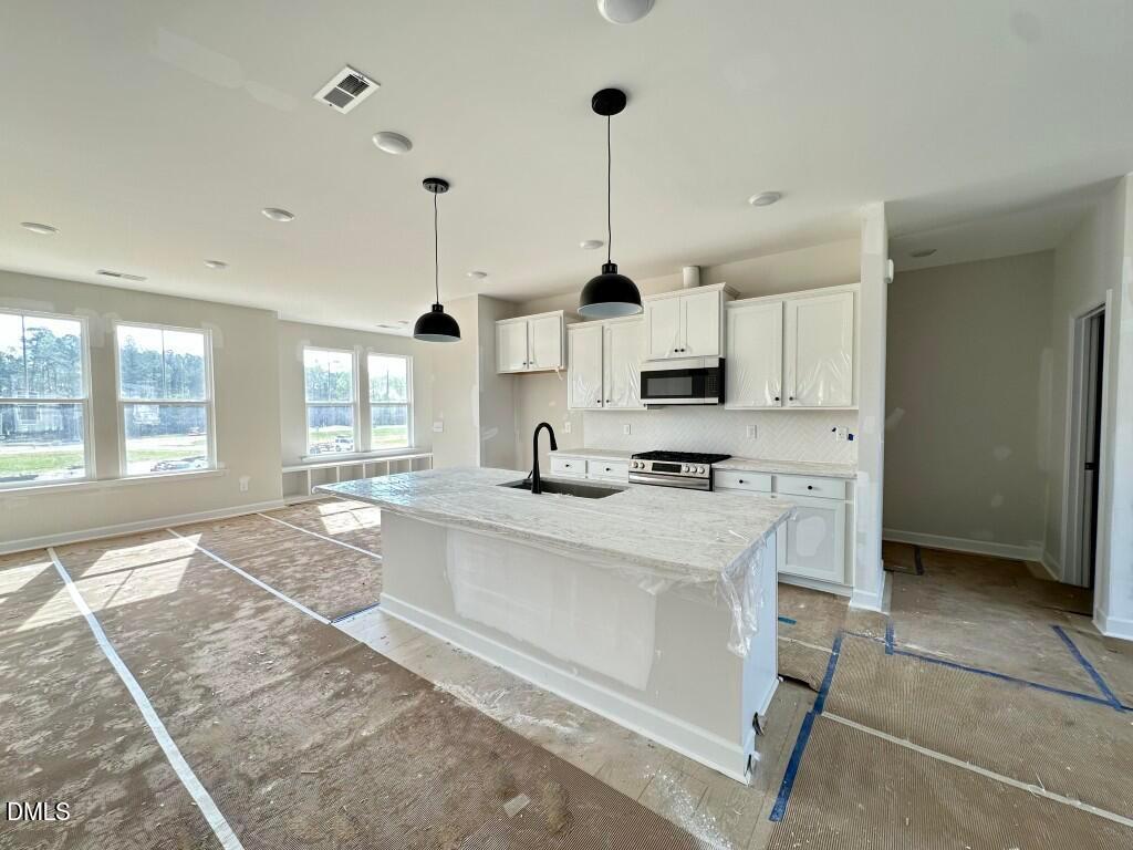 Image 7 of Davidson Homes' New Home at 608 Thatch Lane