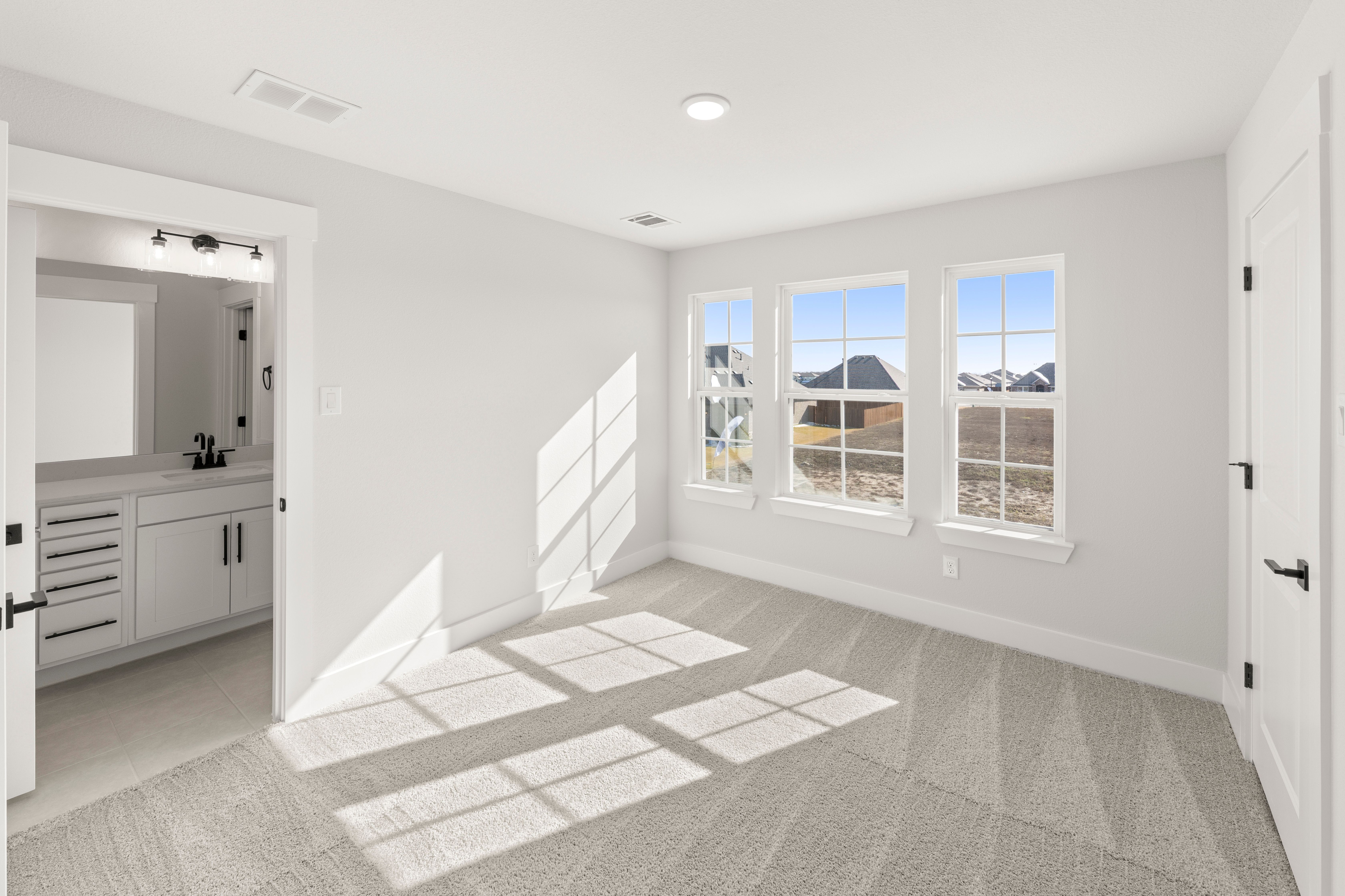 Image 21 of Davidson Homes' New Home at 214 Saddletree Dr