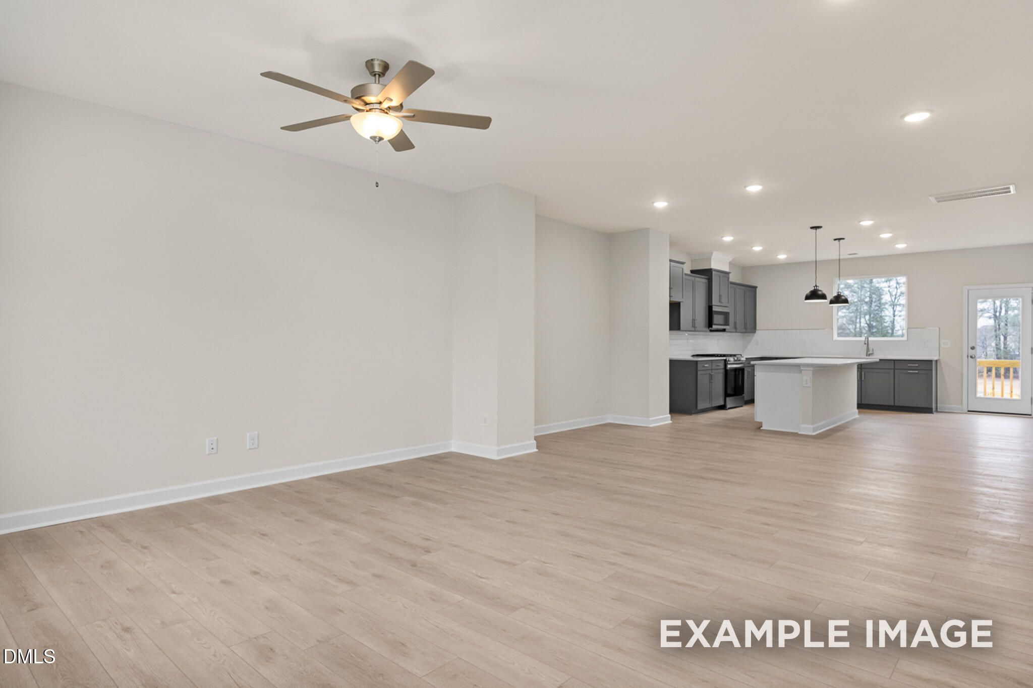 Image 7 of Davidson Homes' New Home at 403 Bahia Drive