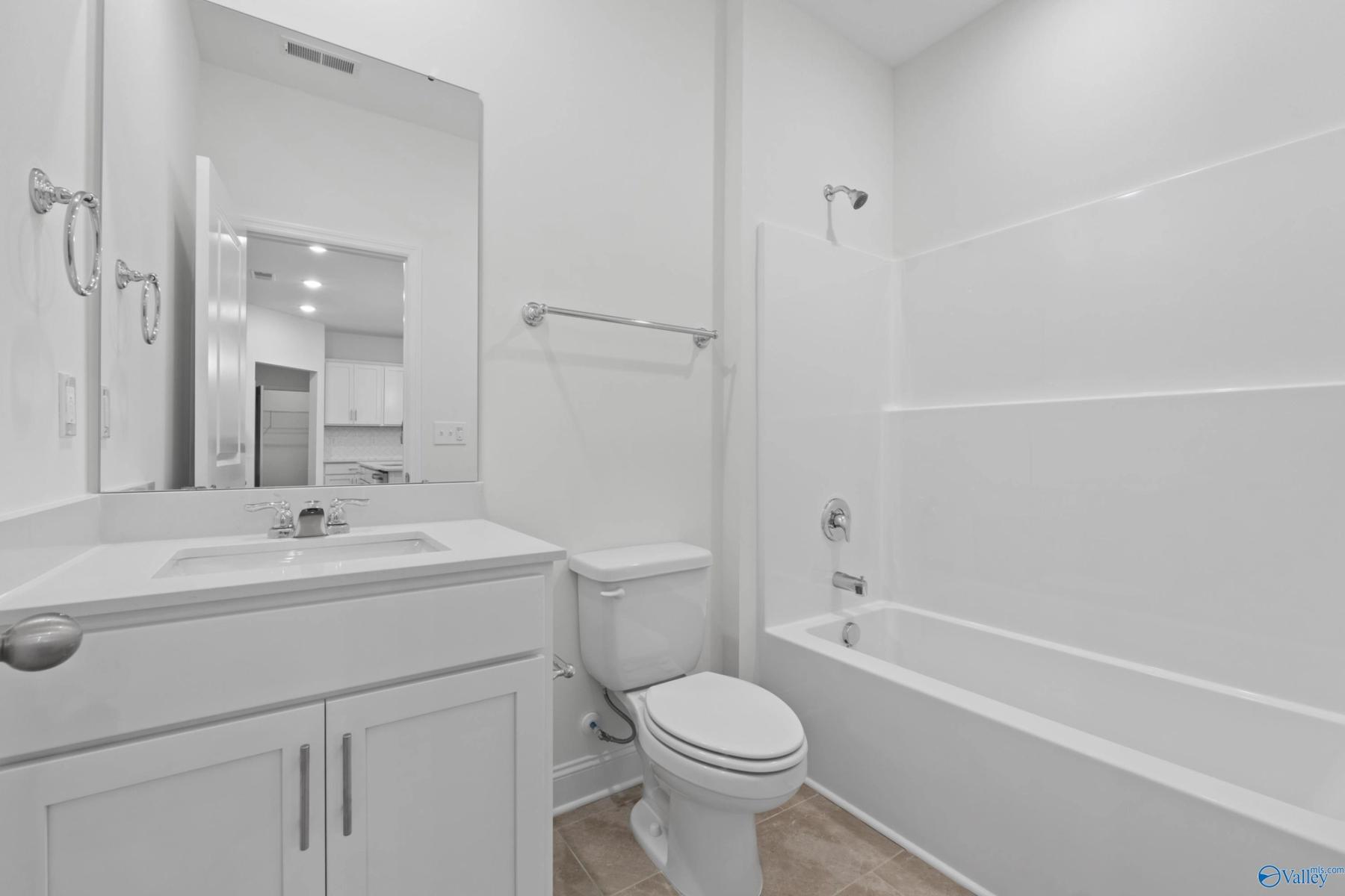 Image 18 of Davidson Homes' New Home at 103 Lucy Lynn Boulevard