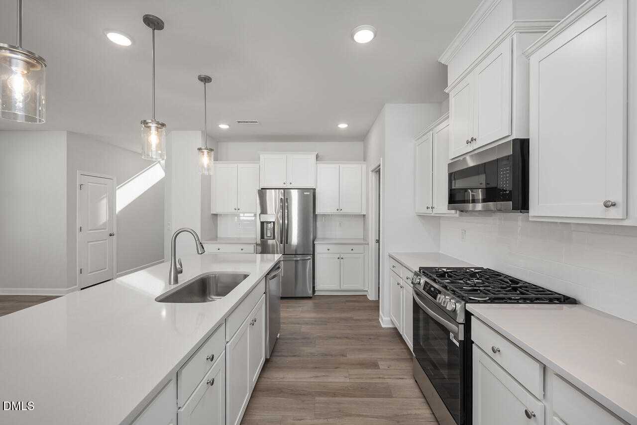 Image 7 of Davidson Homes' New Home at 276 Gregory Village Drive