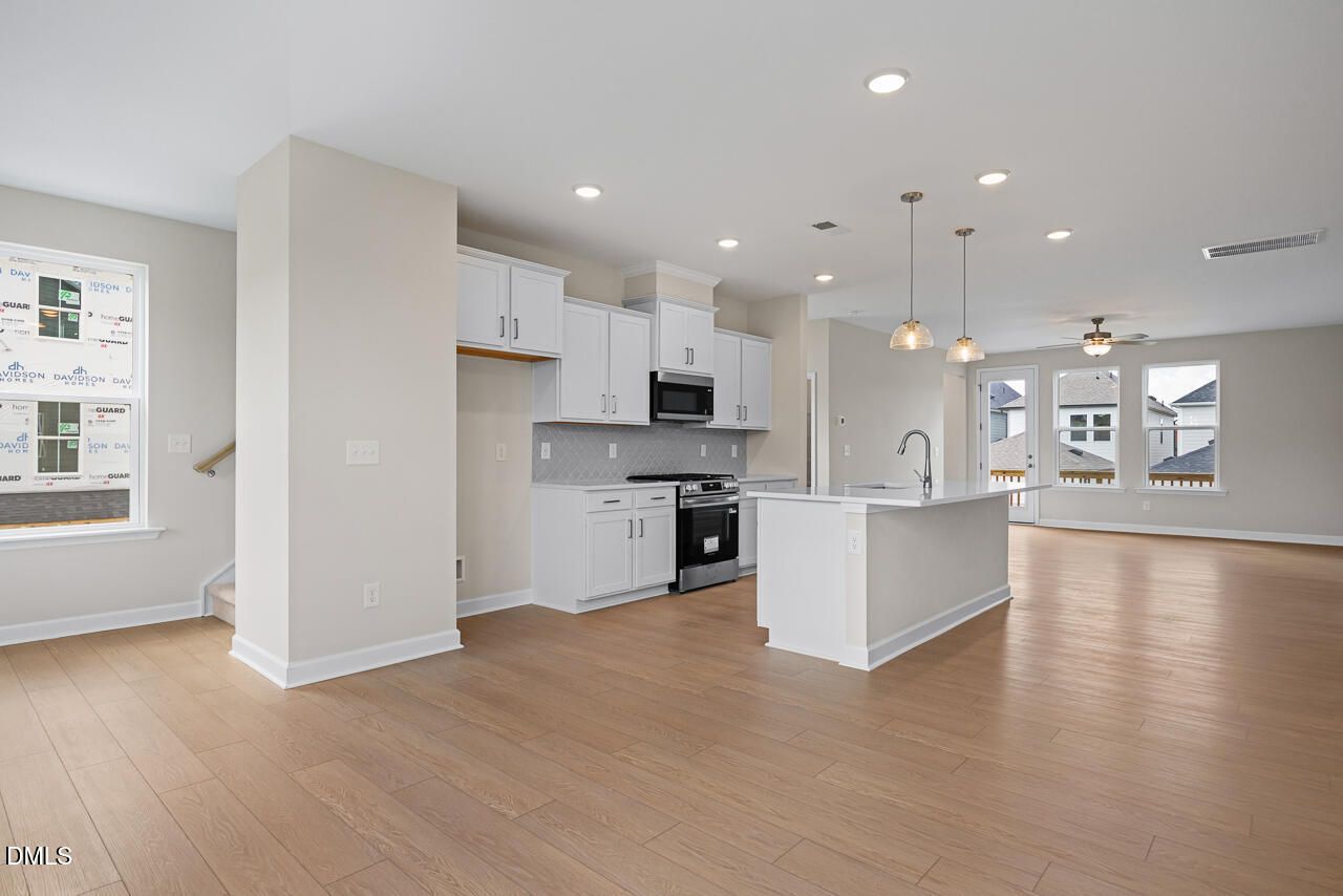 Image 11 of Davidson Homes' New Home at 411 Bahia Drive