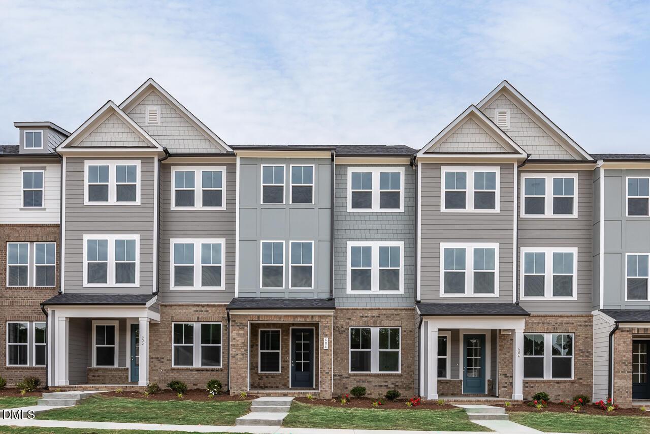 Image 2 of Davidson Homes' New Home at 604 Thatch Lane