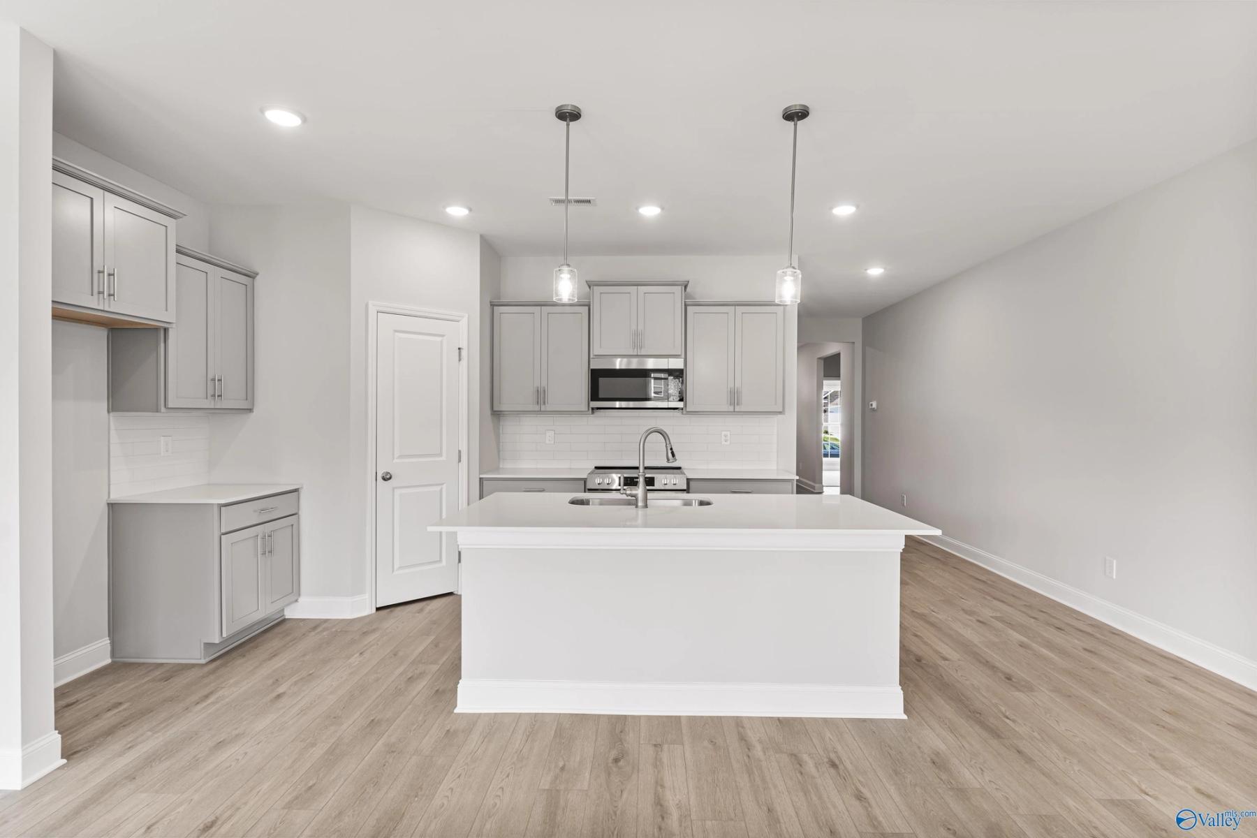 Image 16 of Davidson Homes' New Home at 171 River Pointe Drive