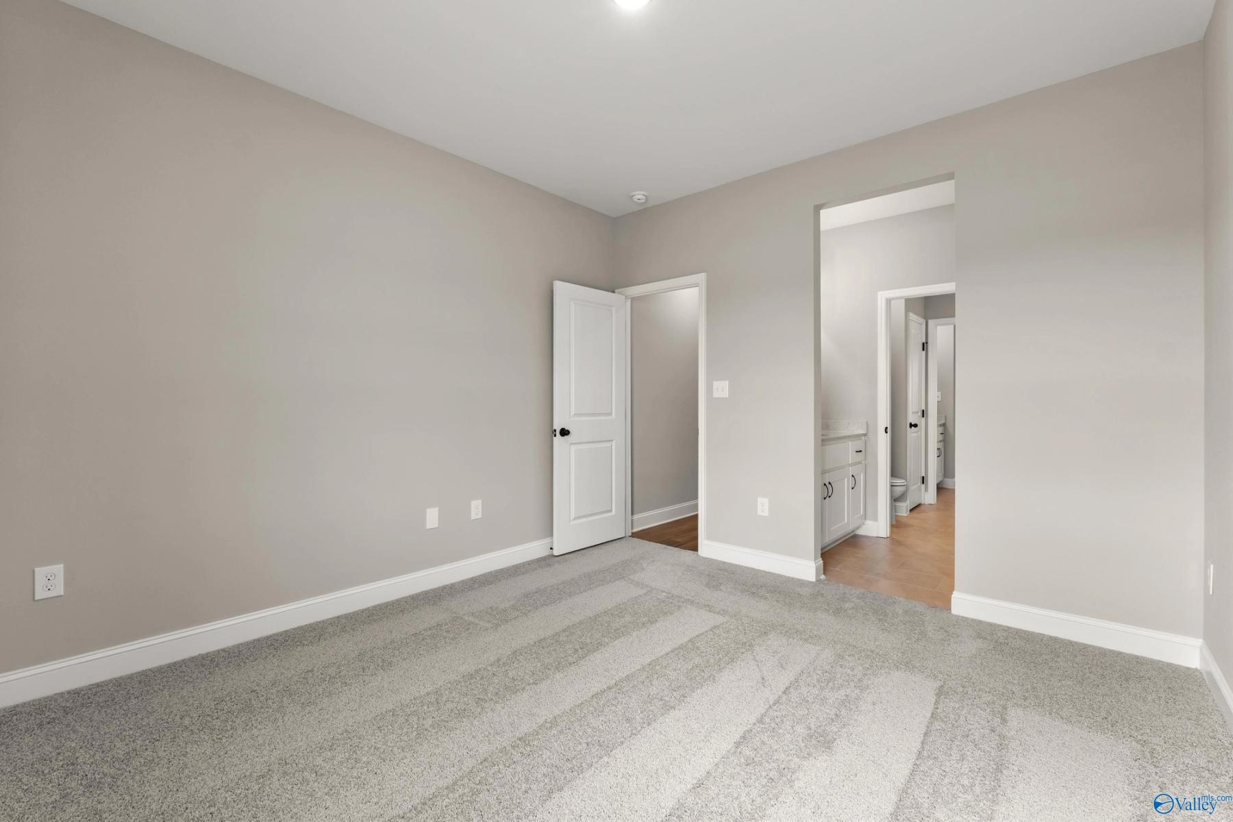 Image 20 of Davidson Homes' New Home at 208 Kendall Farms Boulevard