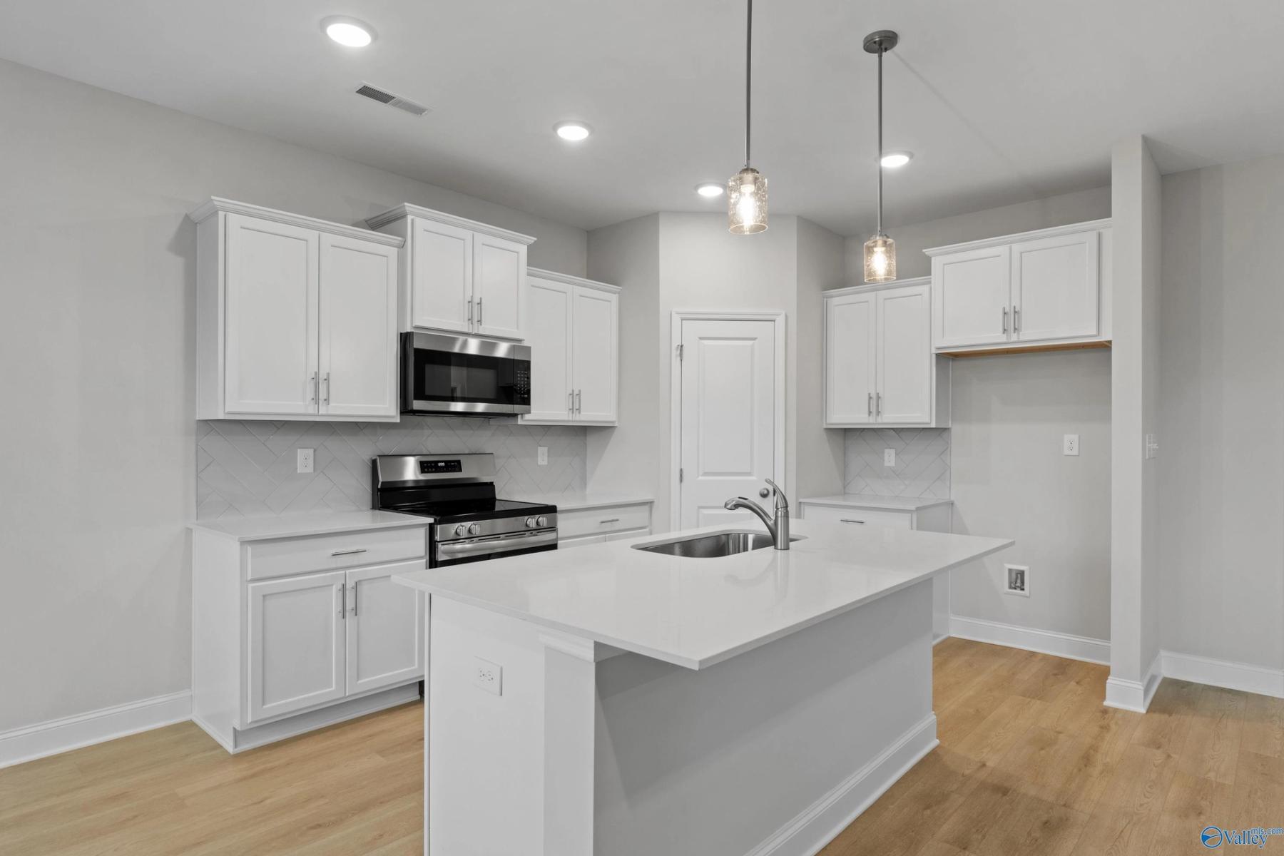Image 12 of Davidson Homes' New Home at 151 Heritage Lakes Boulevard