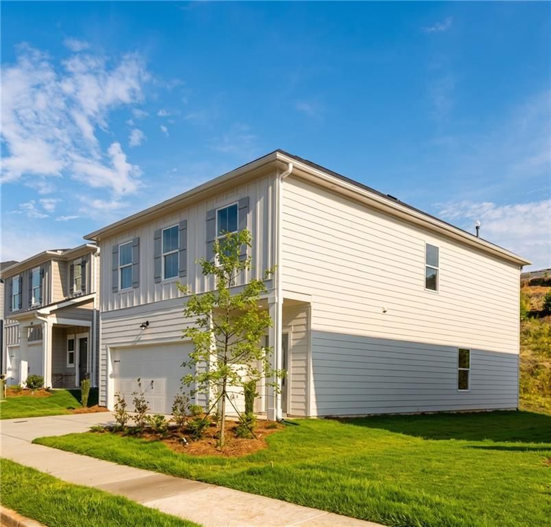 Image 2 of Davidson Homes' New Home at 228 Black Walnut Way