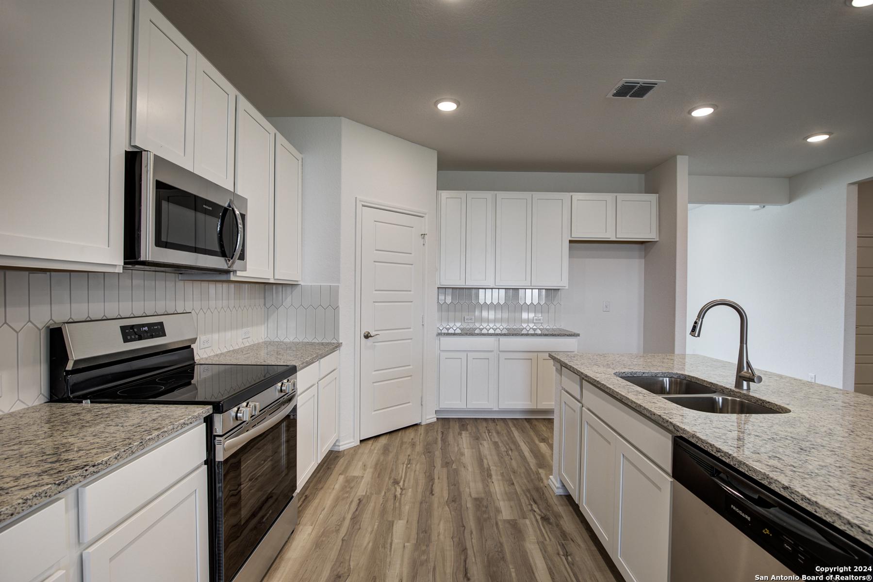 Image 8 of Davidson Homes' New Home at 3529 Annalise Avenue