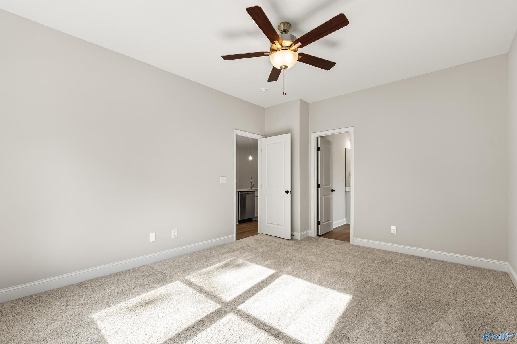 Image 12 of Davidson Homes' New Home at 160 River Pointe Drive