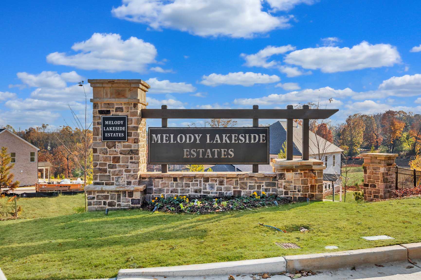 Melody Lakeside Estates front entrance monument