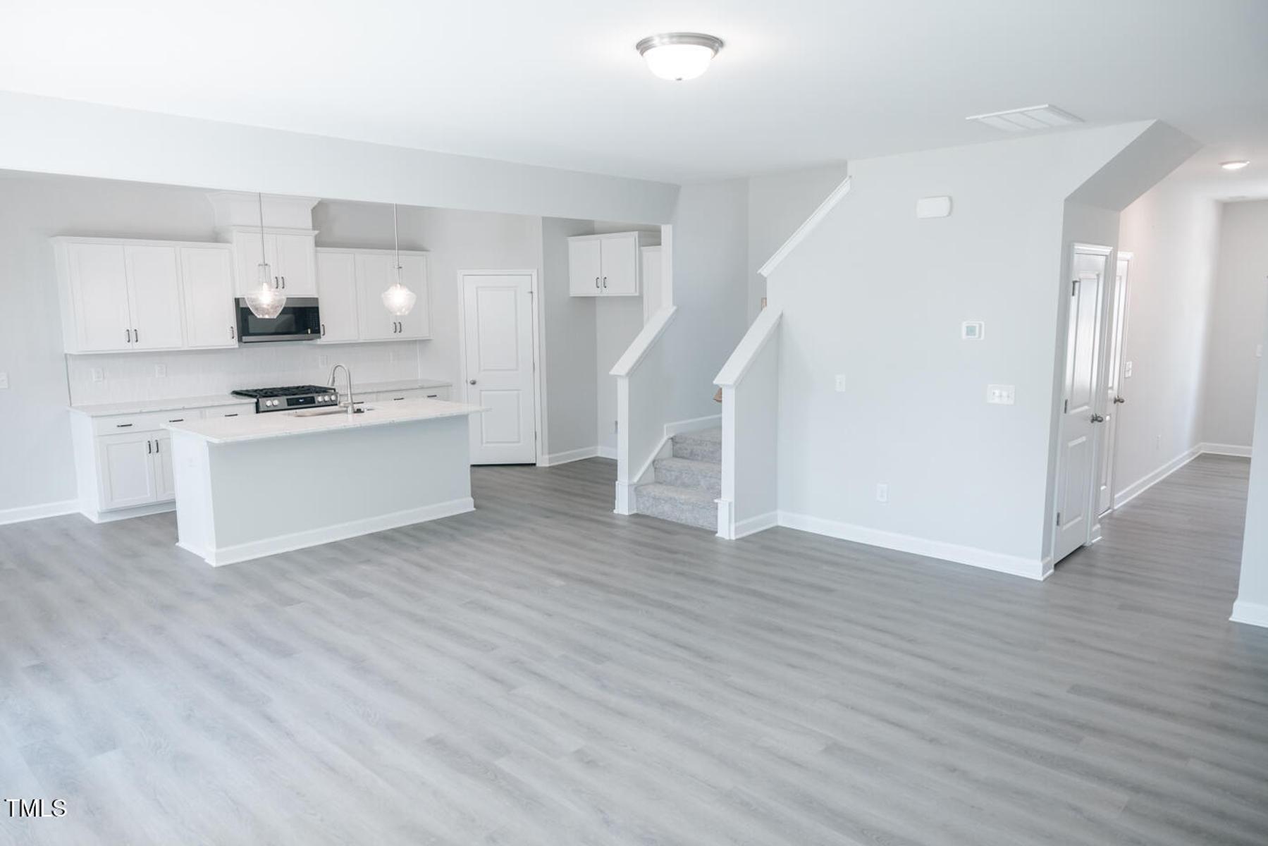 Image 7 of Davidson Homes' New Home at 285 Gregory Village Drive