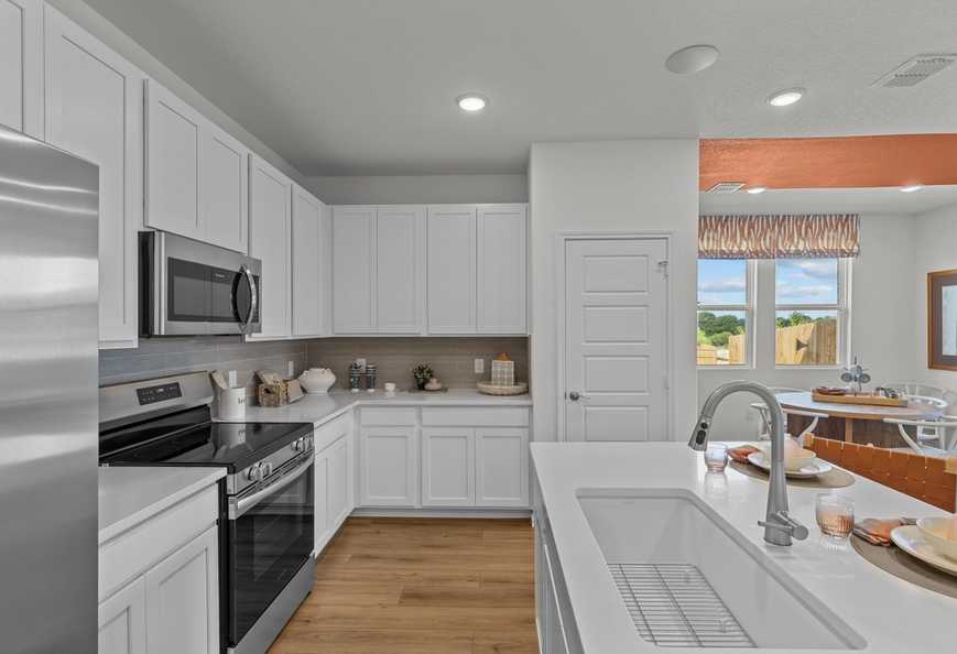 Image 5 of Davidson Homes' The Daphne E Floor Plan