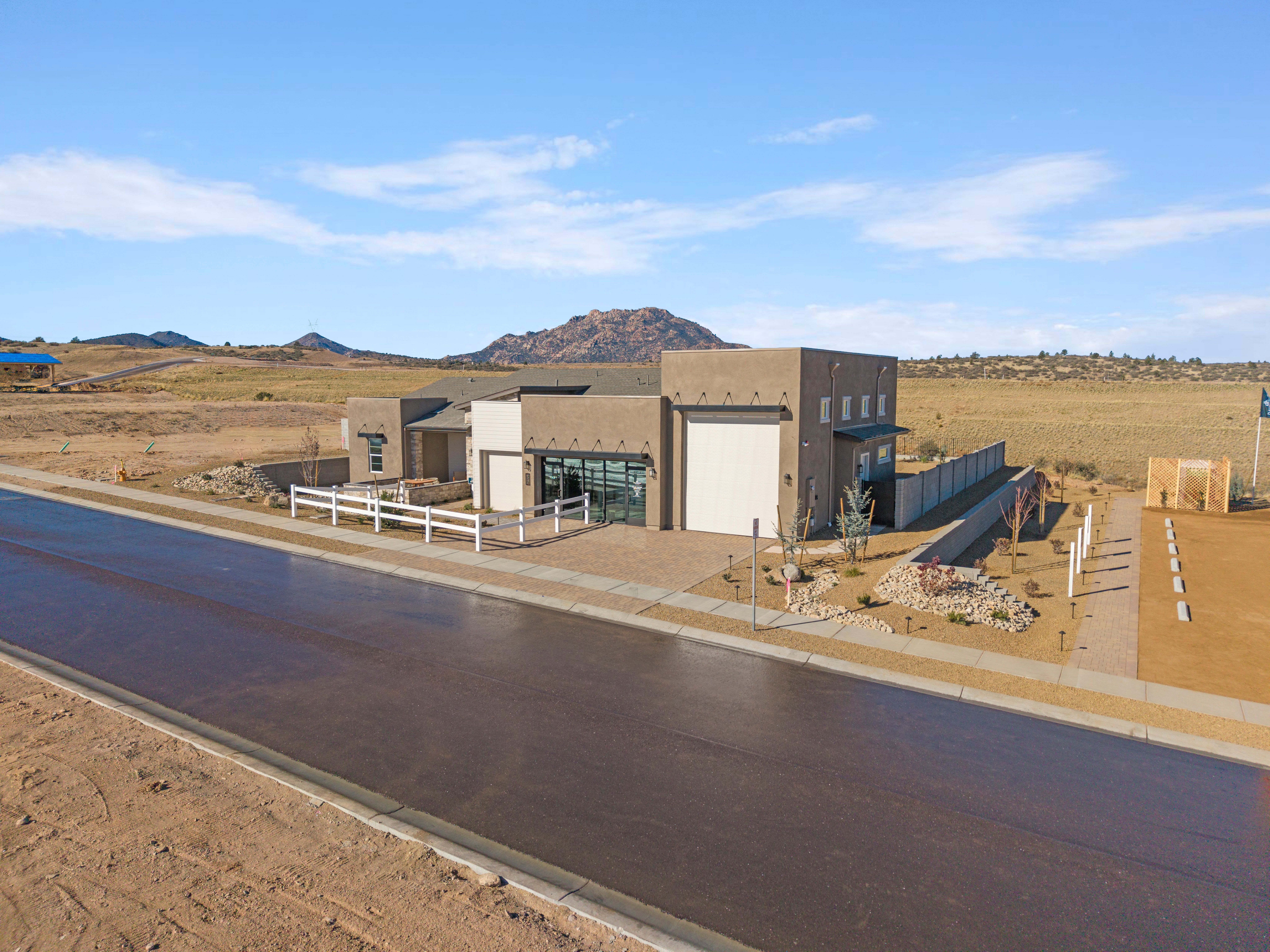 Modern Arizona home design in Prescott Valley with desert landscape and mountain views