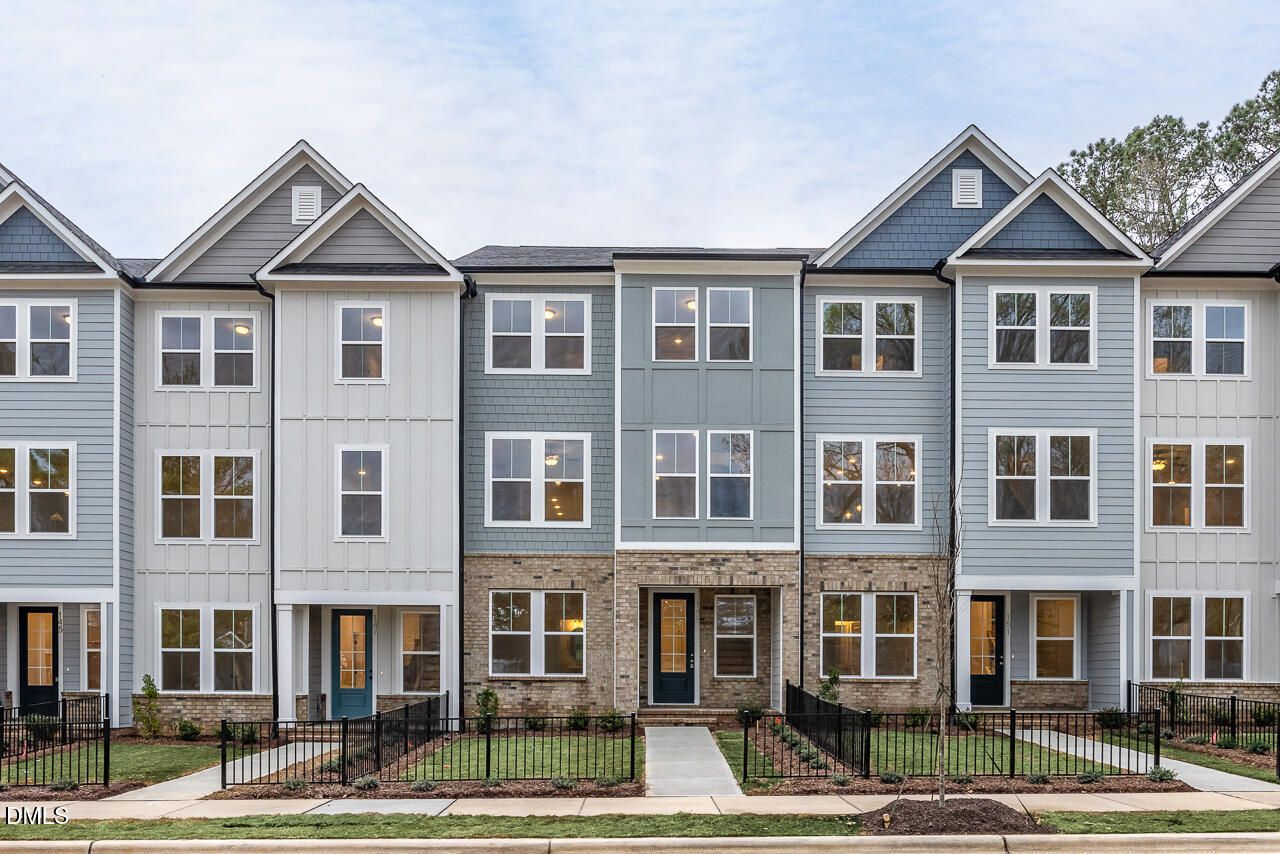 Image 2 of Davidson Homes' New Home at 149 Broadway Street