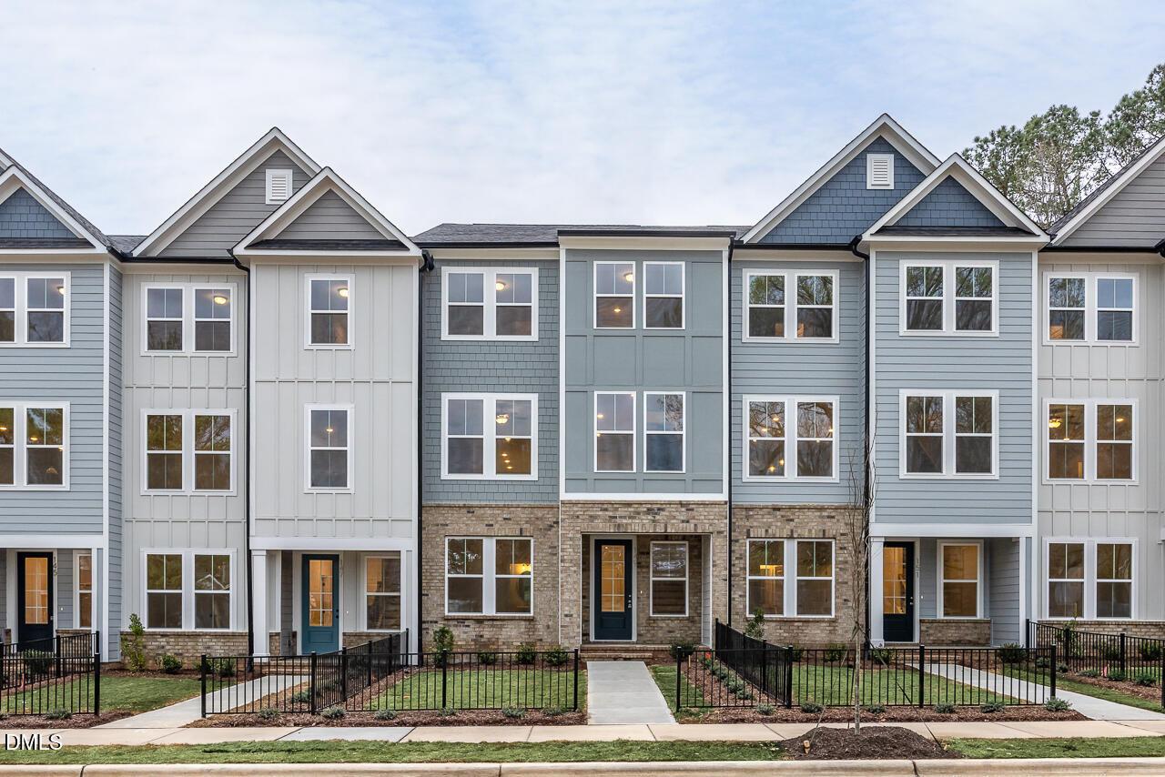 Image 2 of Davidson Homes' New Home at 149 Broadway Street