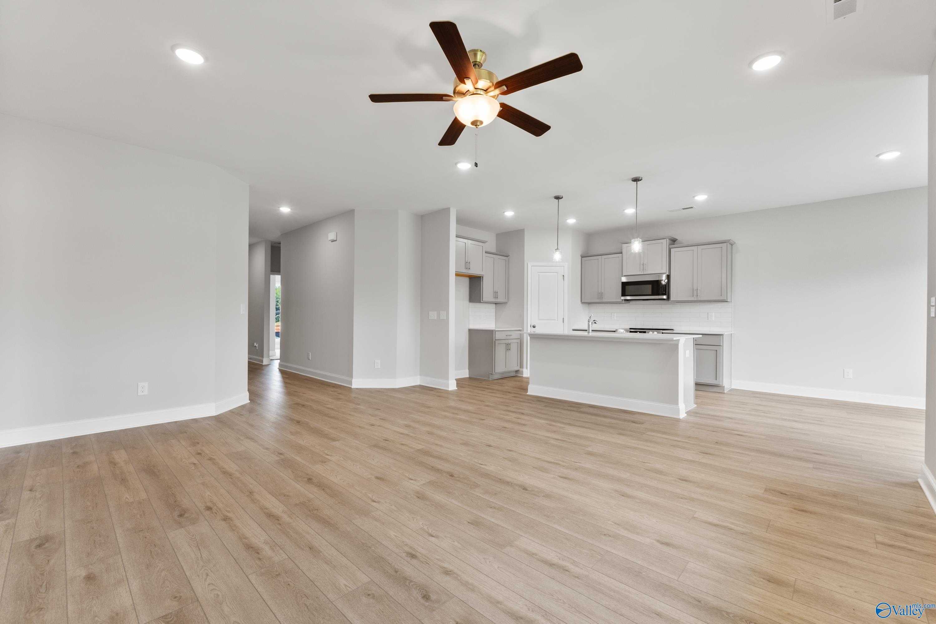 Image 4 of Davidson Homes' New Home at 313 Cherokee Glen Avenue